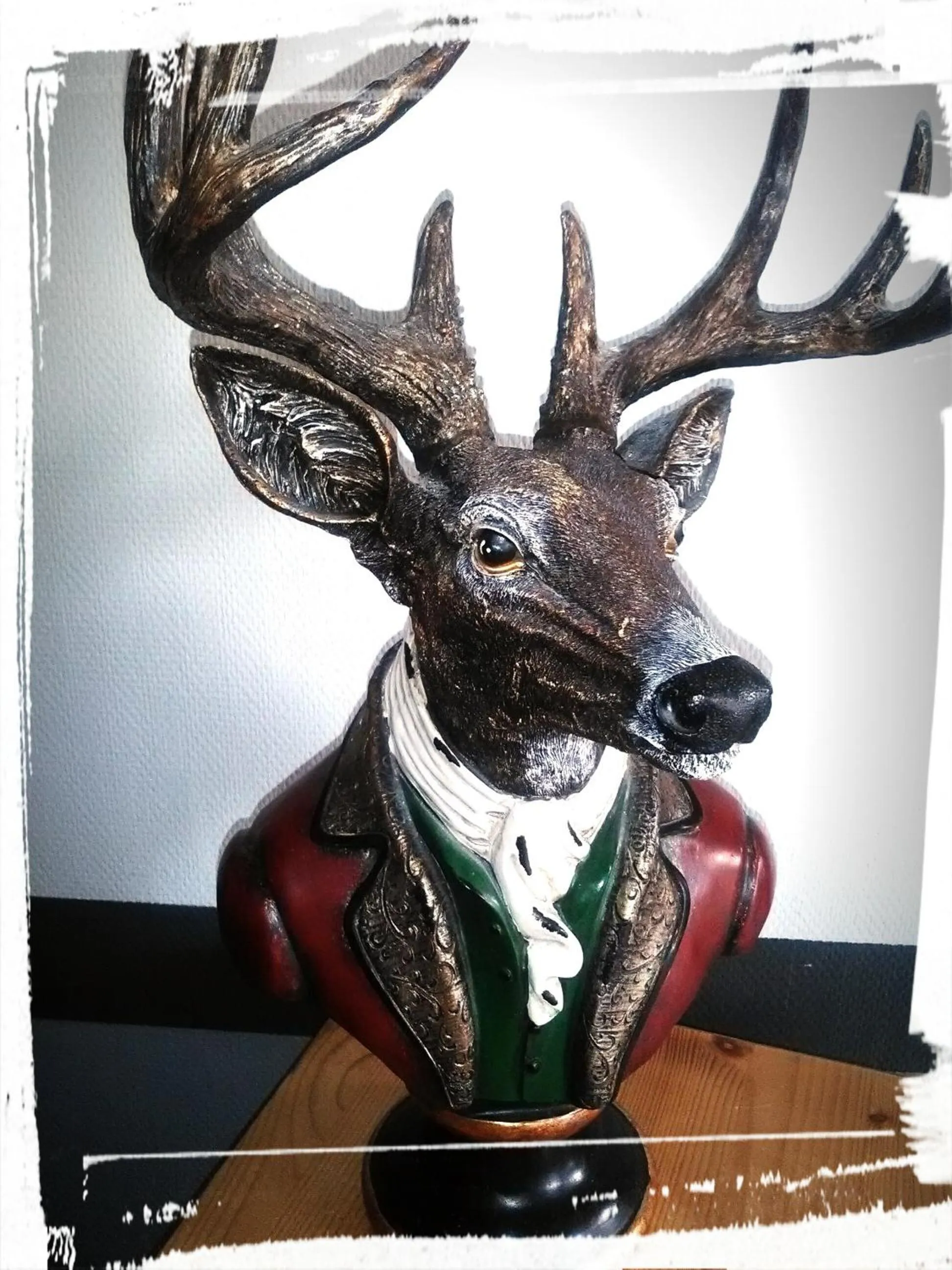 Decorative detail in Residence Hotel Les Ducs De Chevreuse avec Hébergement, Repas & PDJ, Séminaire, Bureau & Parking