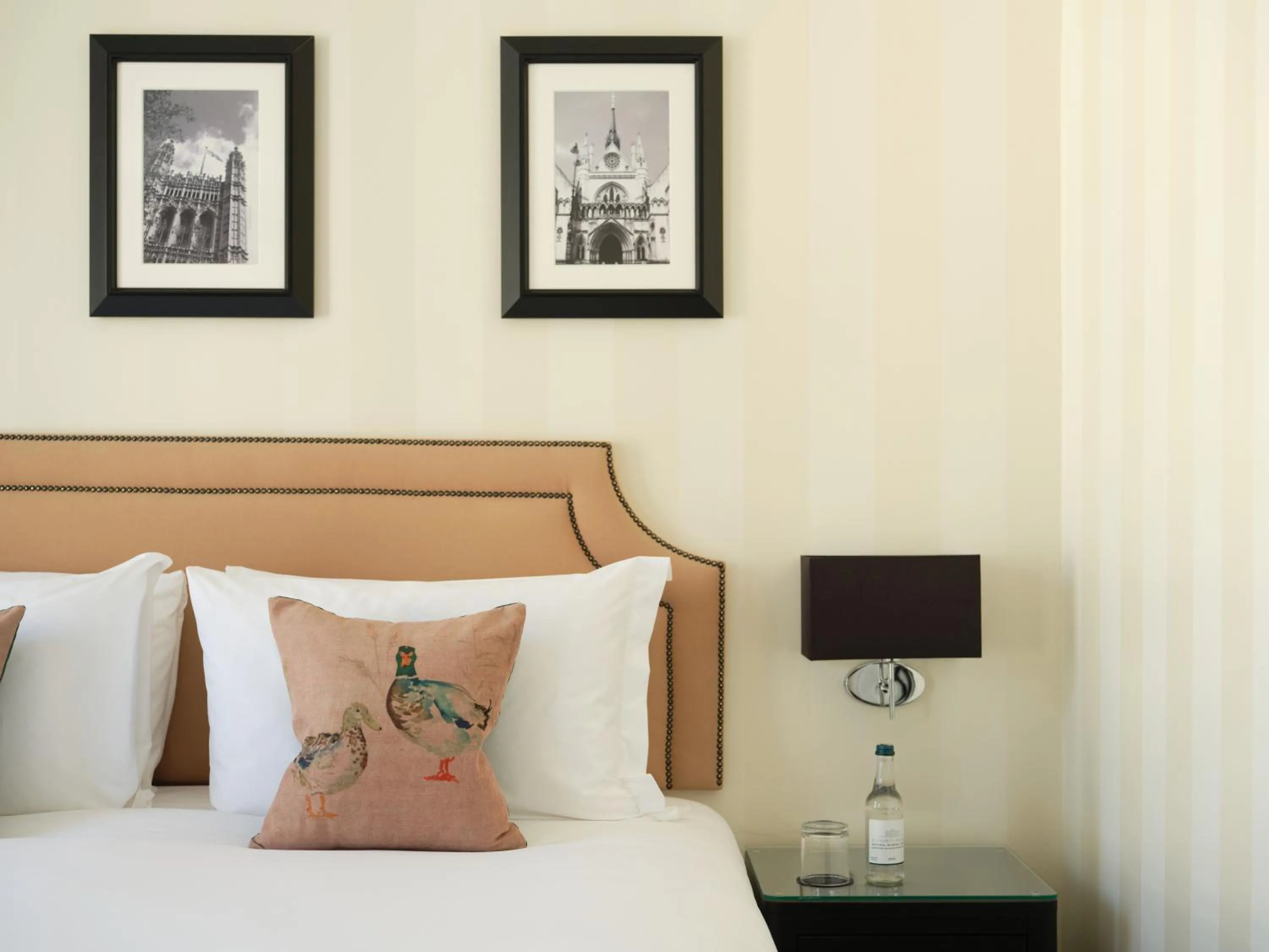 Decorative detail, Bed in Hotel Xenia - Autograph Collection