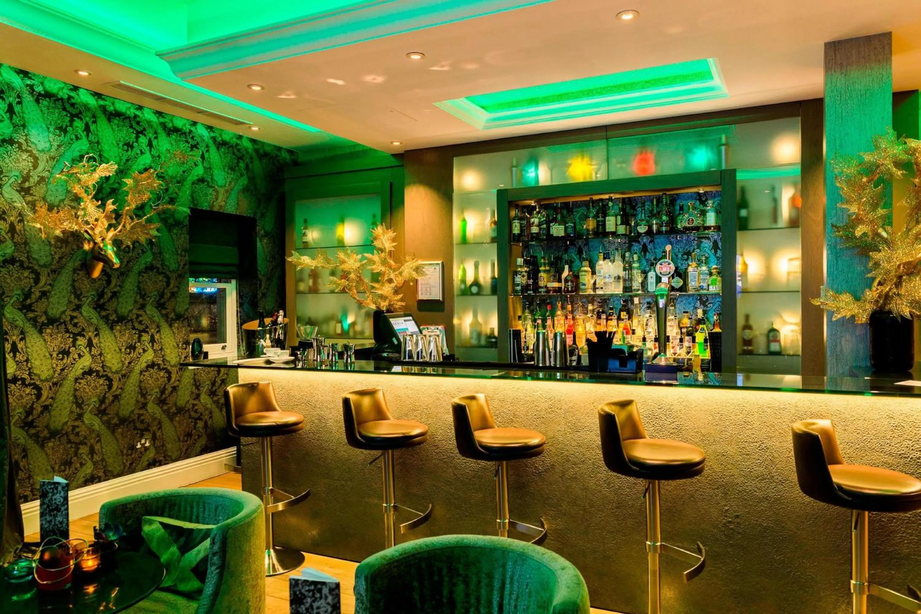 Lounge or bar in Hotel Xenia - Autograph Collection