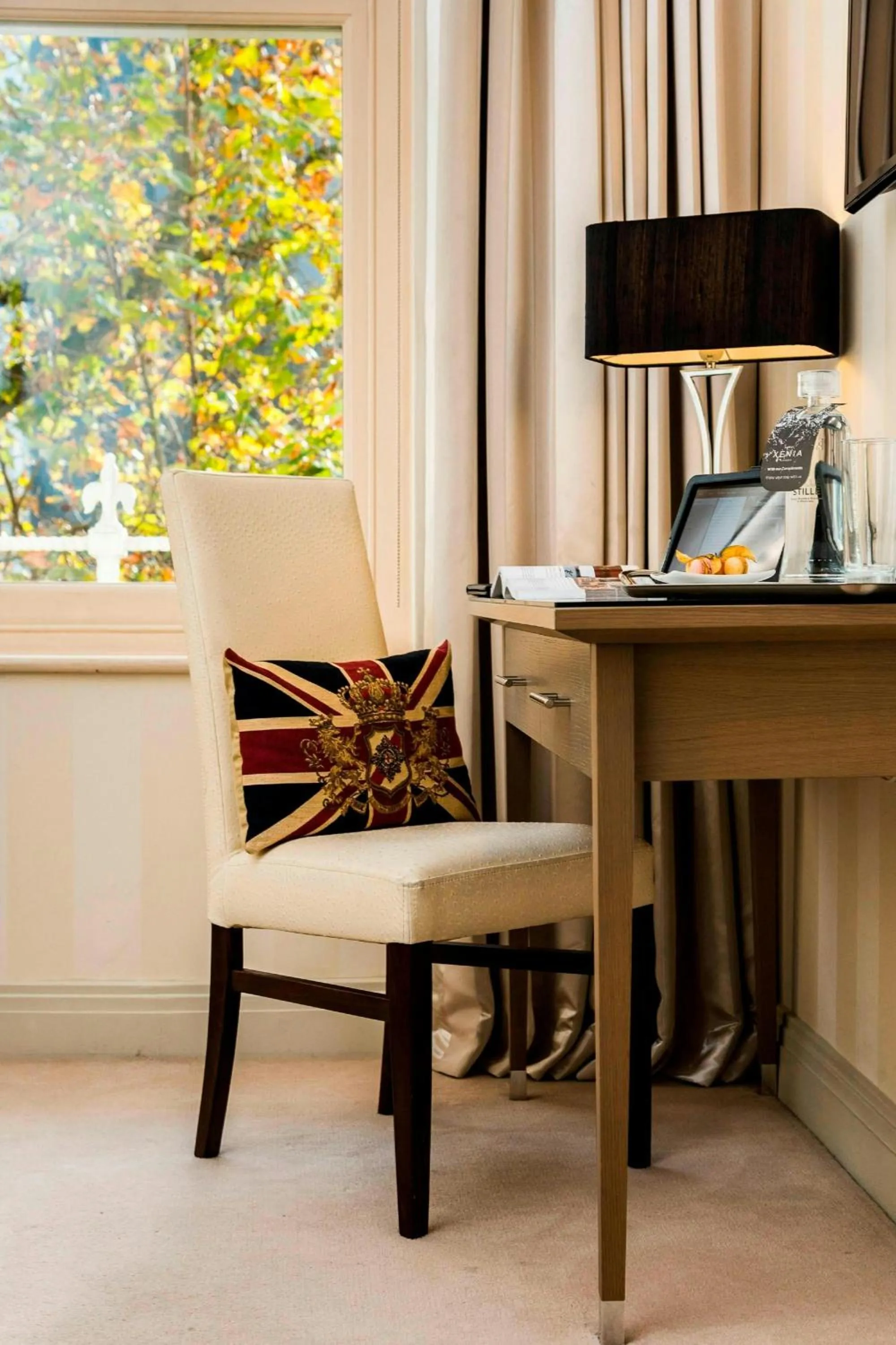 Photo of the whole room in Hotel Xenia - Autograph Collection