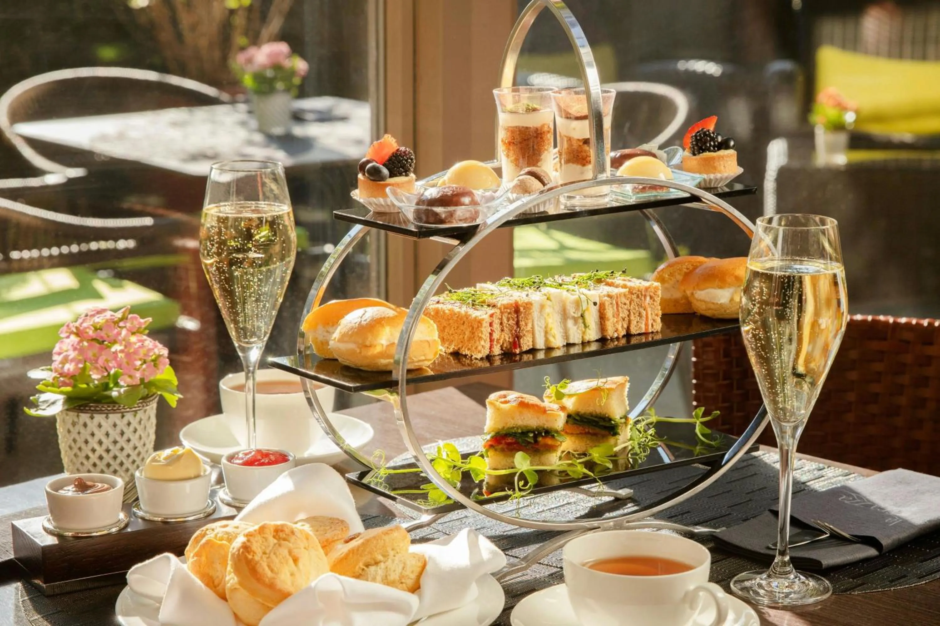 Restaurant/places to eat in Hotel Xenia - Autograph Collection