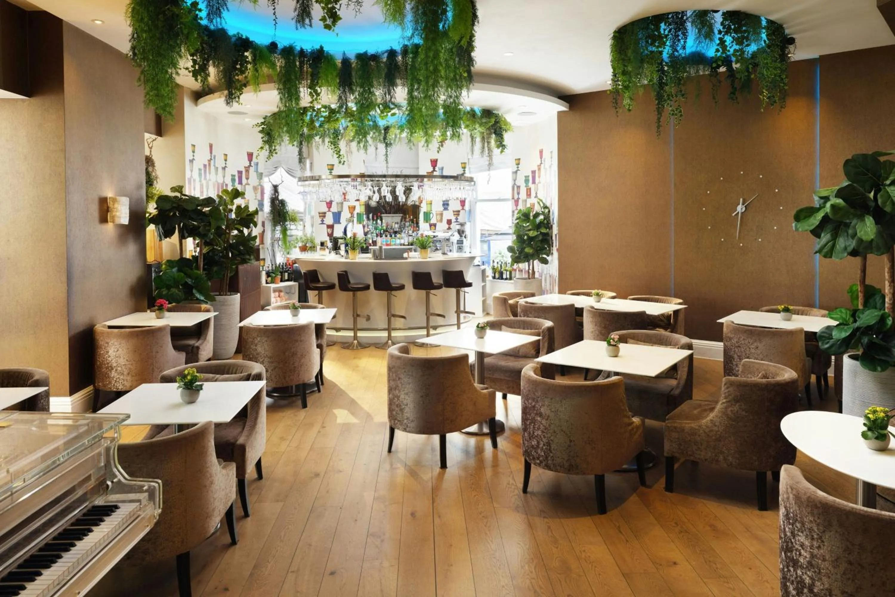 Lounge or bar in Hotel Xenia - Autograph Collection