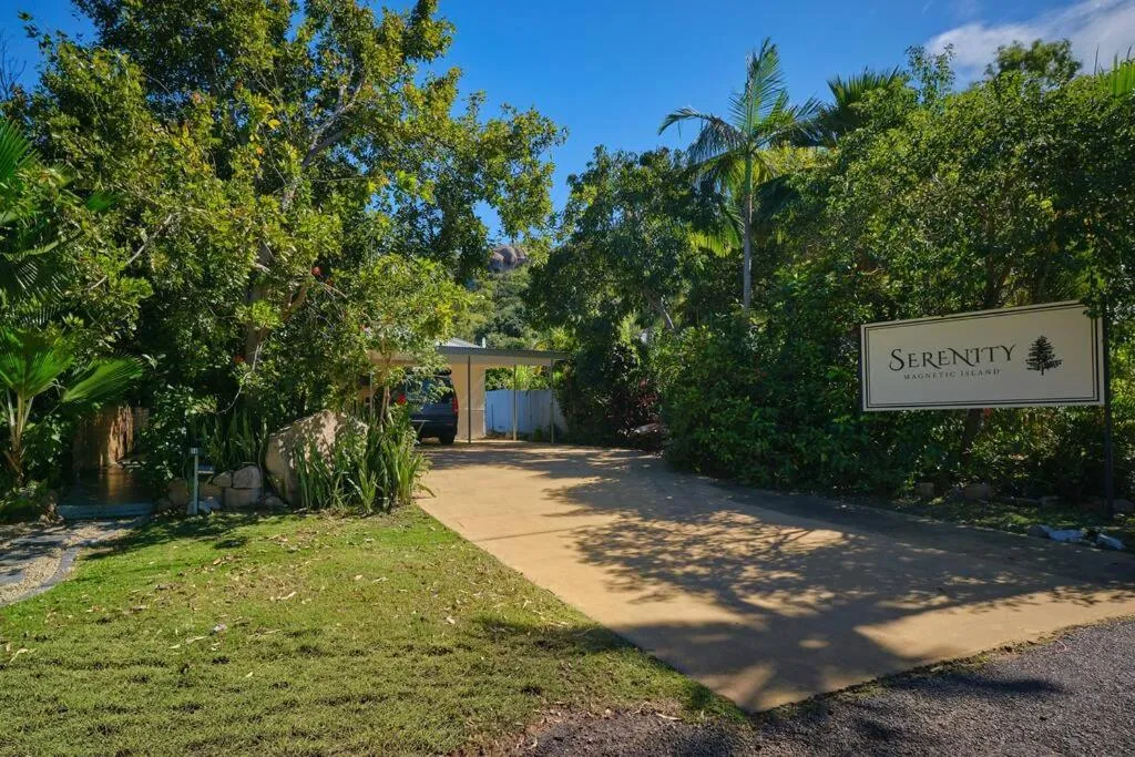 Facade/entrance in Serenity