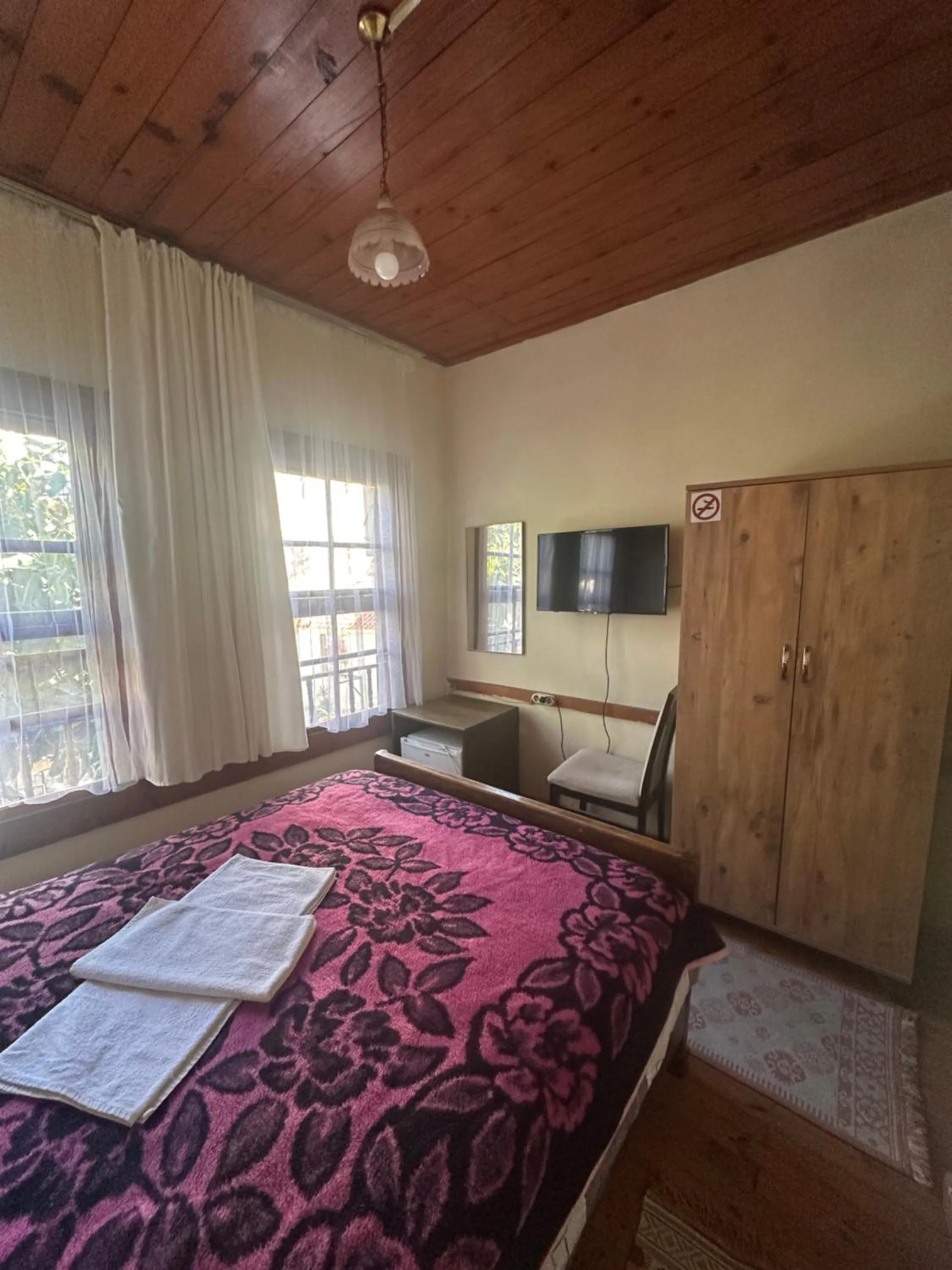 Bedroom, Bed in Kont Pension