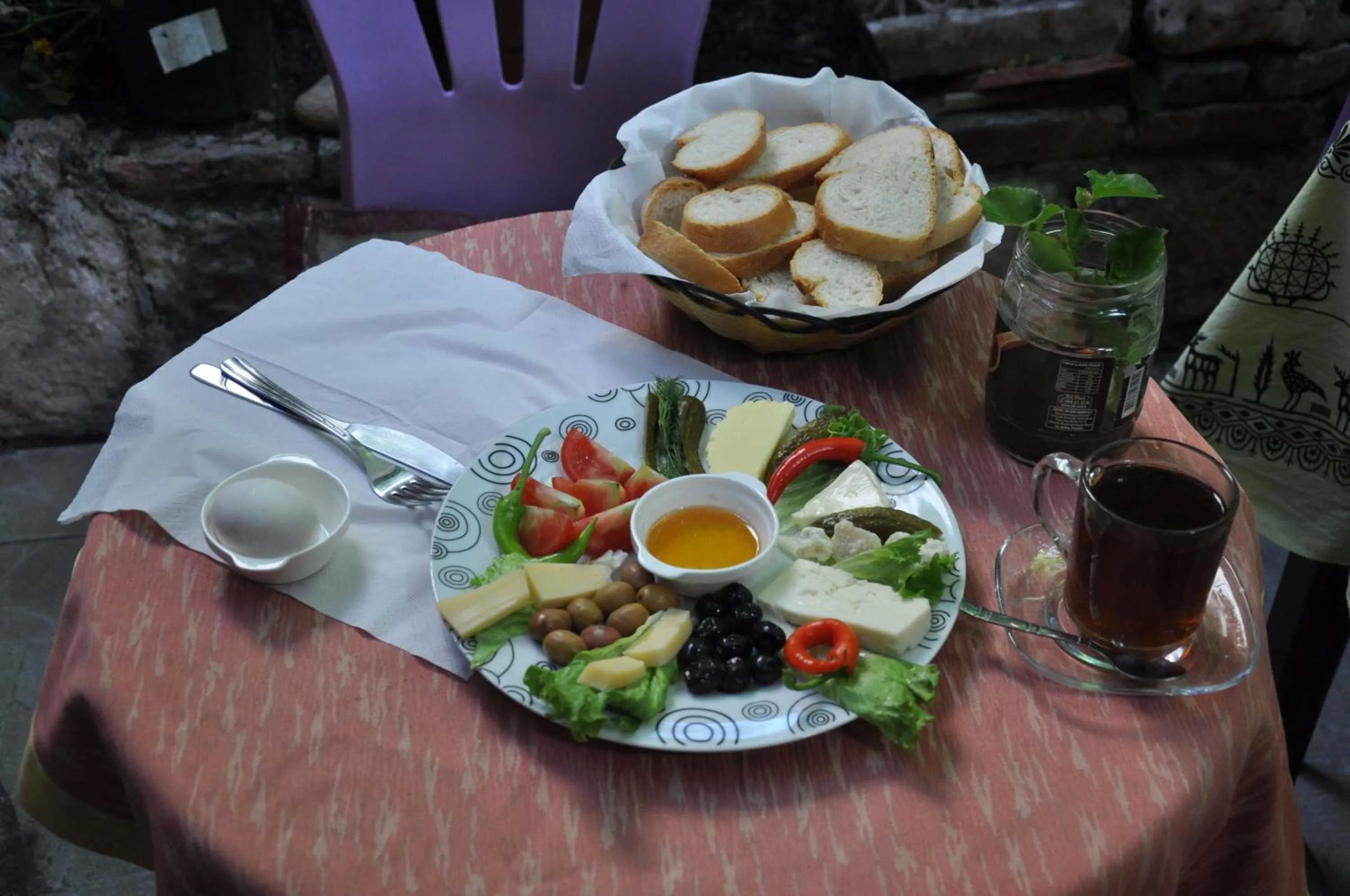 Restaurant/places to eat in Kont Pension