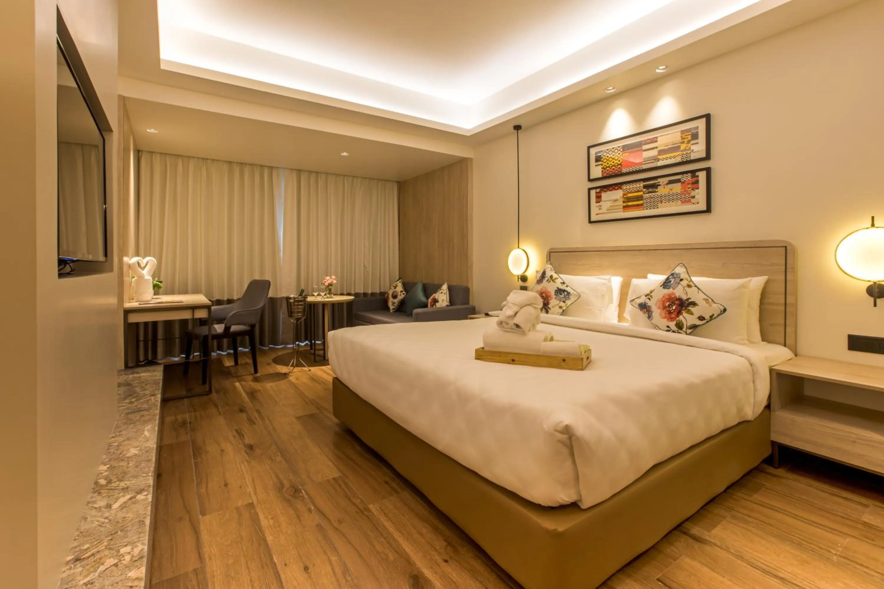 Bed in Regenta SGS Greenotel - Lonavala