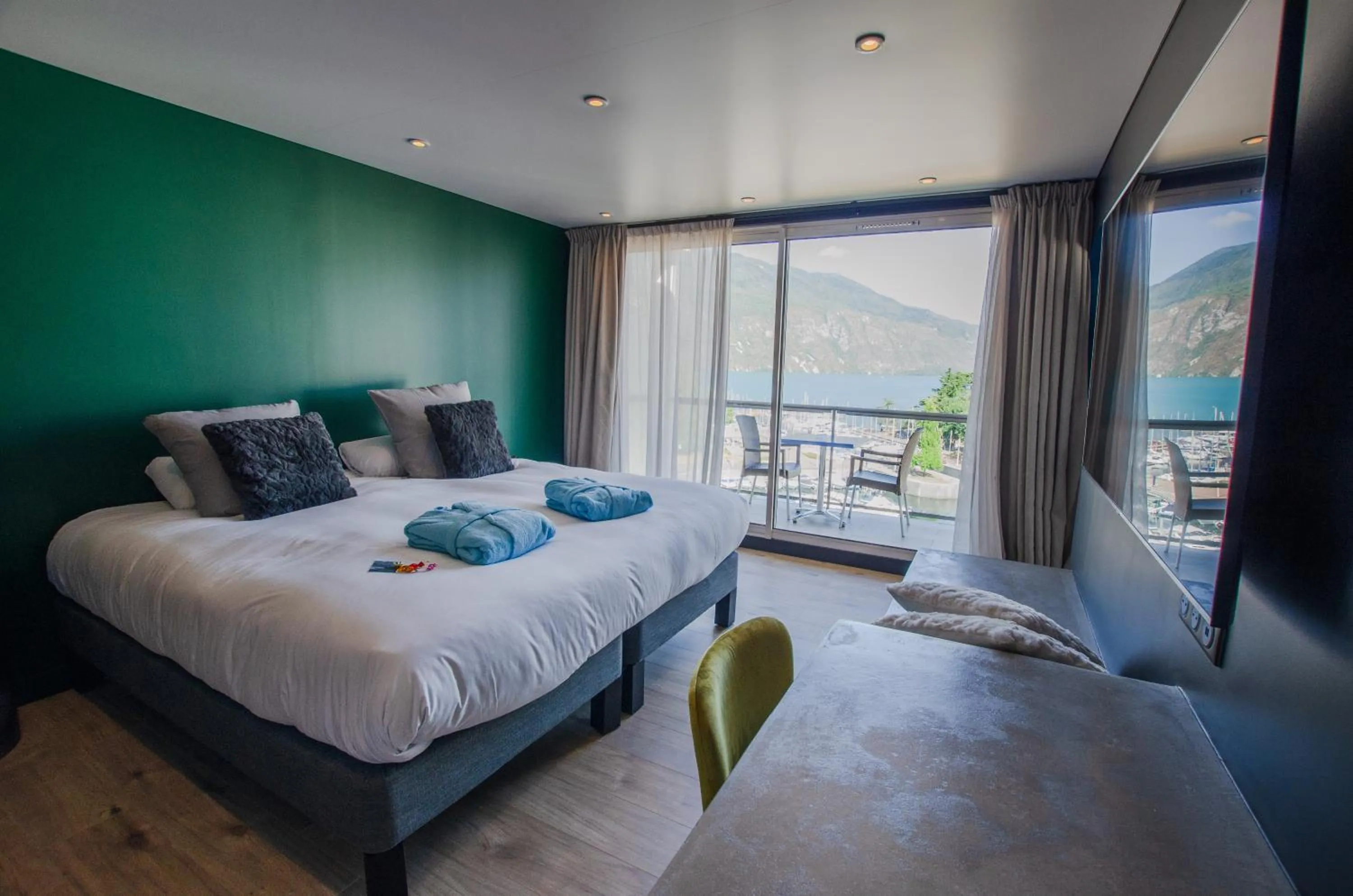 Hot Tub, Bed in Hotel & Spa Marina d'Adelphia