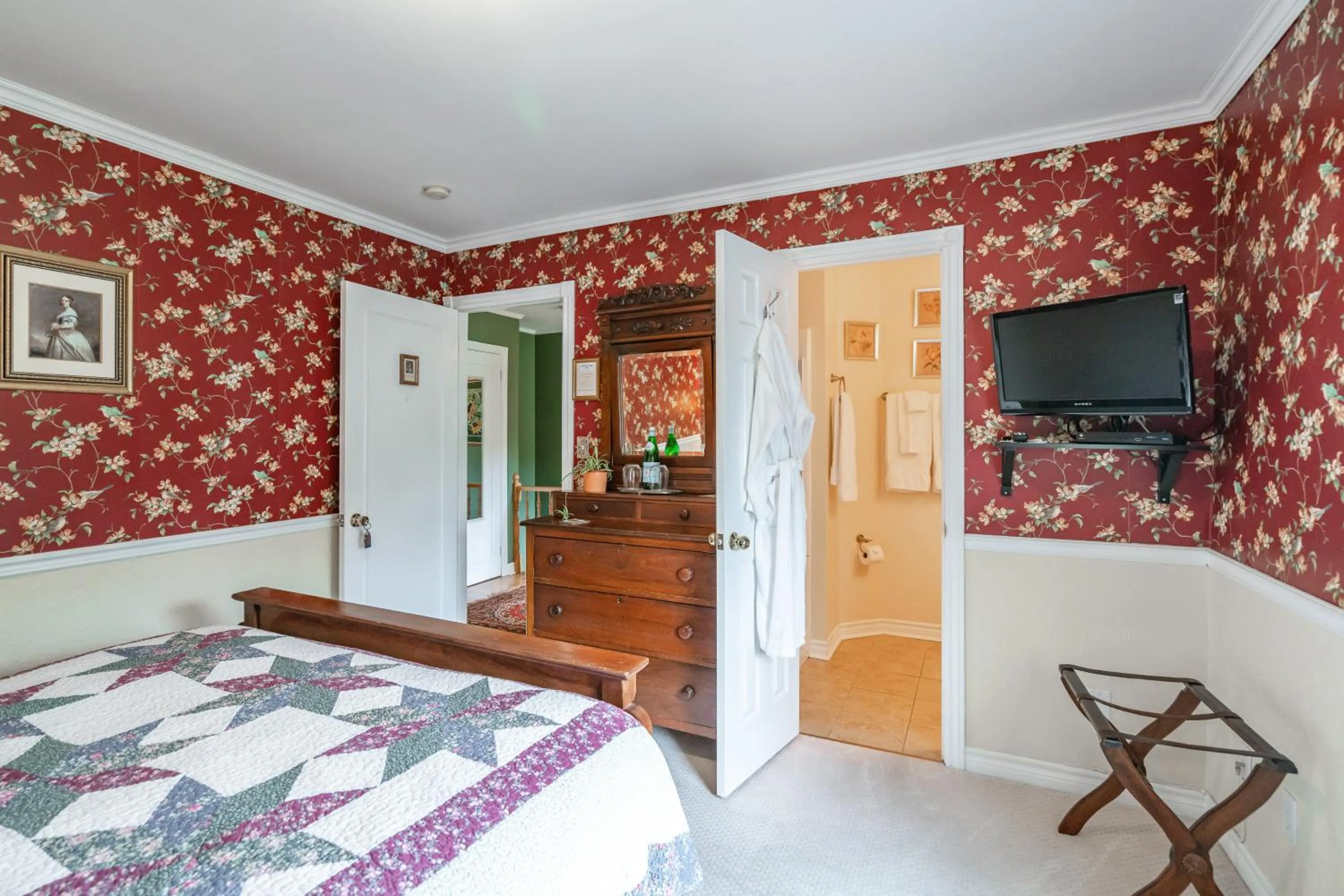 Photo of the whole room, Bed in Abacot Hall Bed & Breakfast