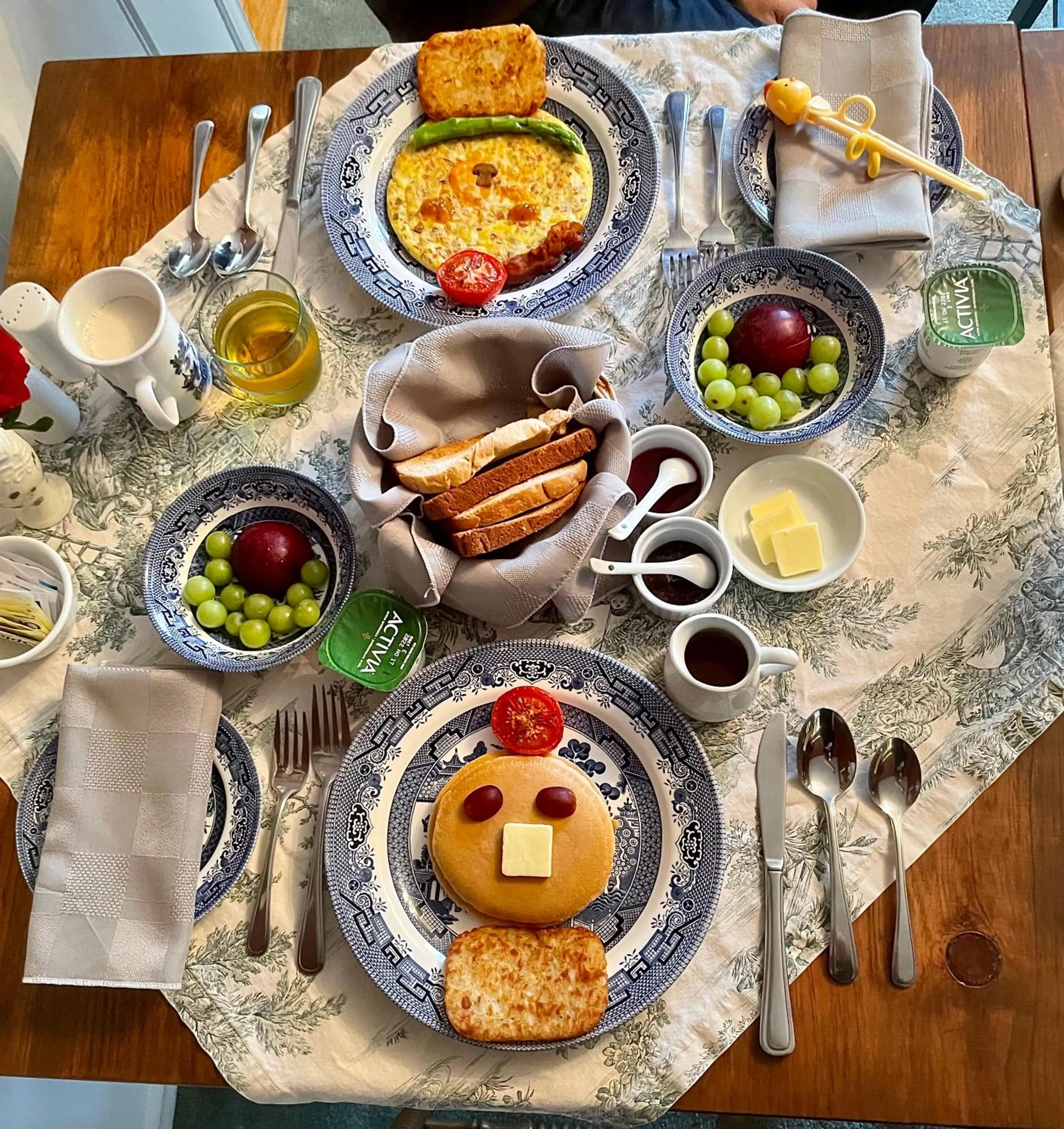 Breakfast in Abacot Hall Bed & Breakfast