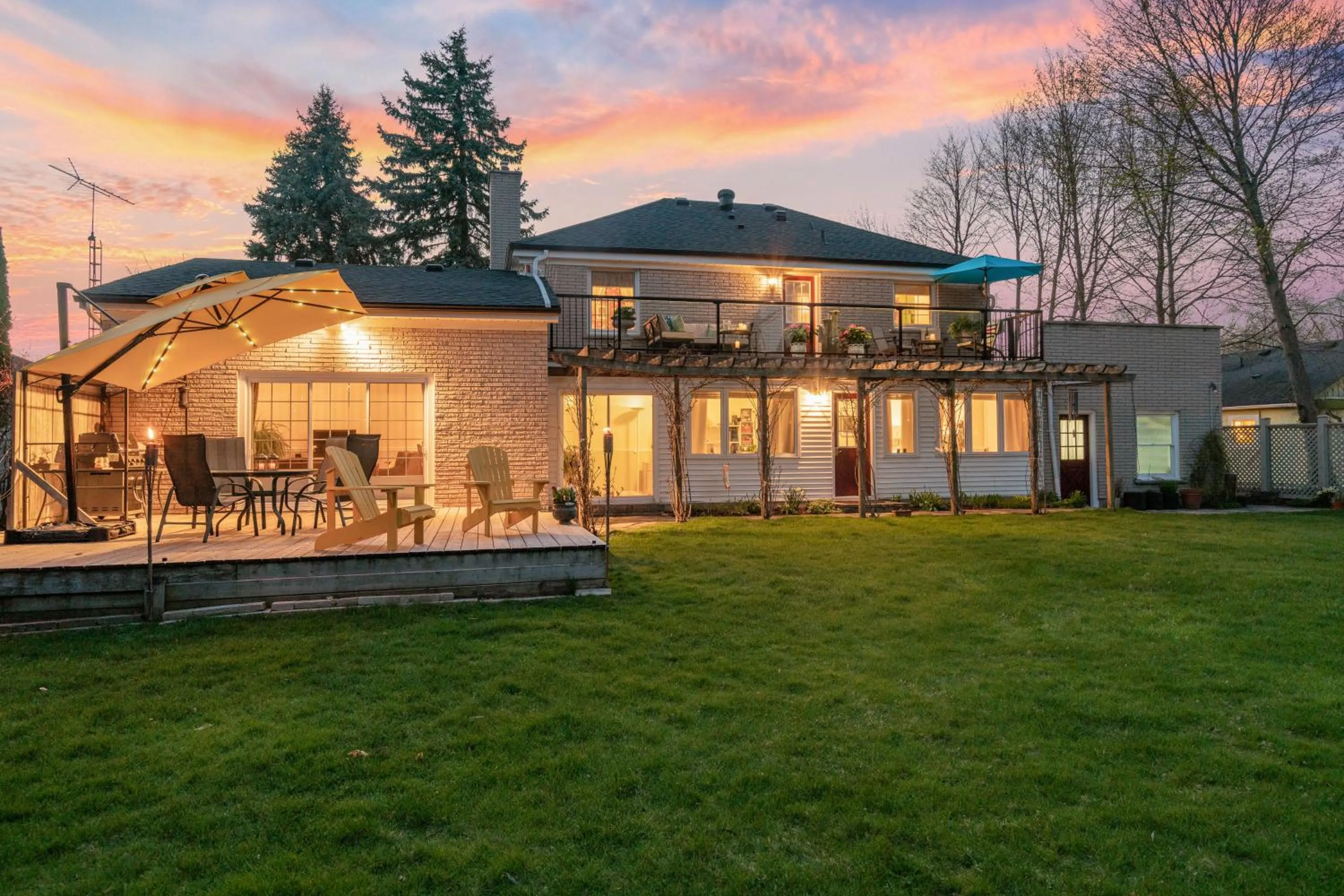 Property building in Abacot Hall Bed & Breakfast