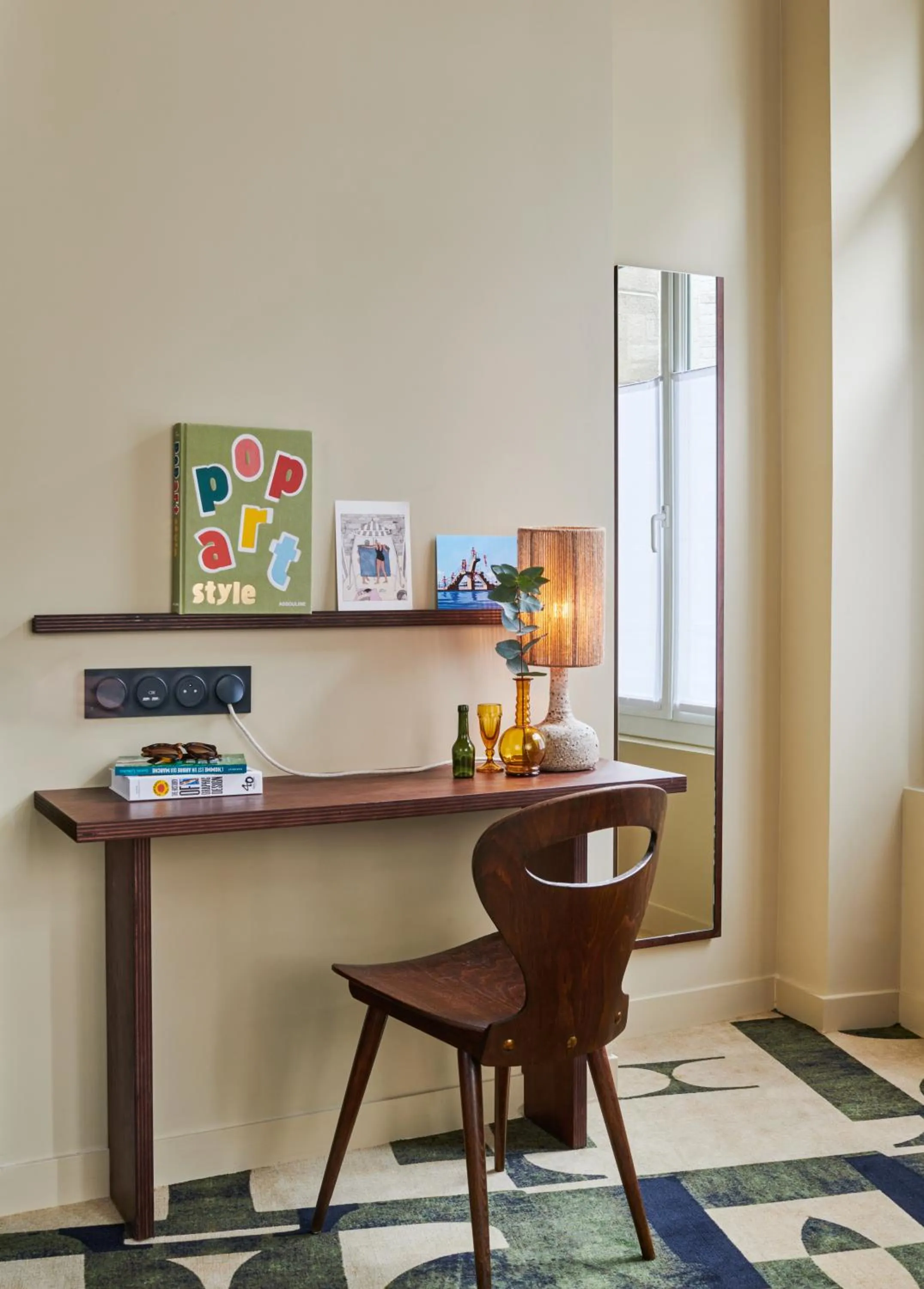 TV and multimedia in Hôtel Cartier