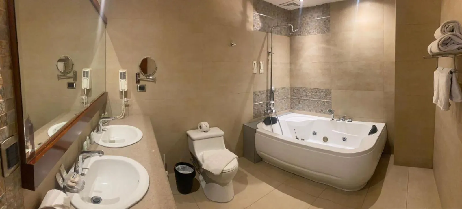 Shower in Hosteria Arhaná