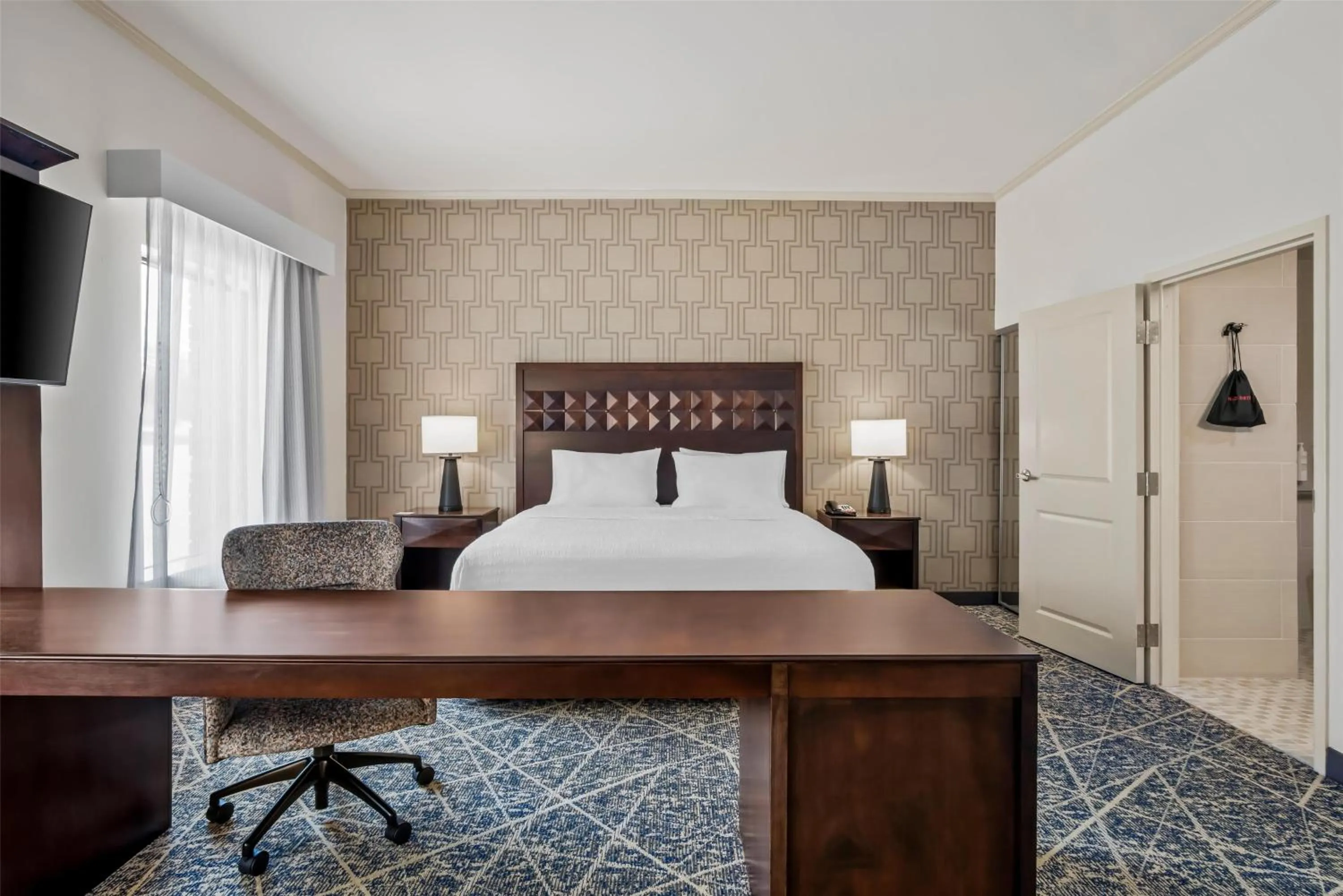 Bed in Hampton Inn and Suites Trophy Club - Fort Worth North