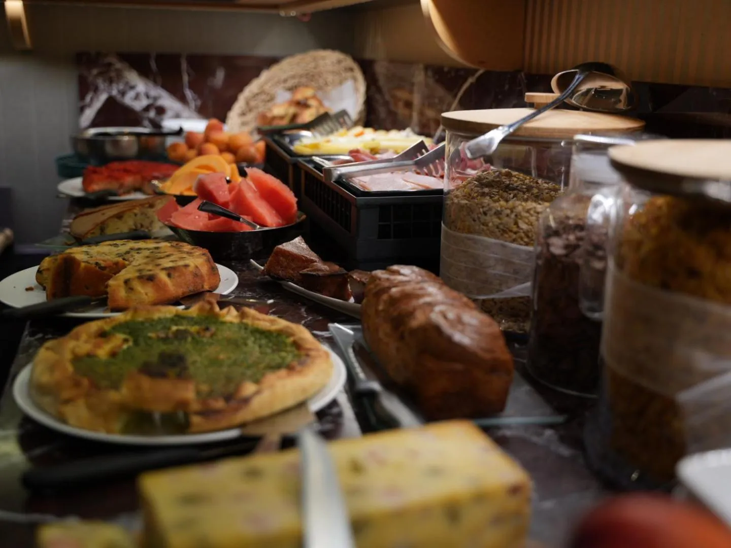 Buffet breakfast in Hôtel Alexandra