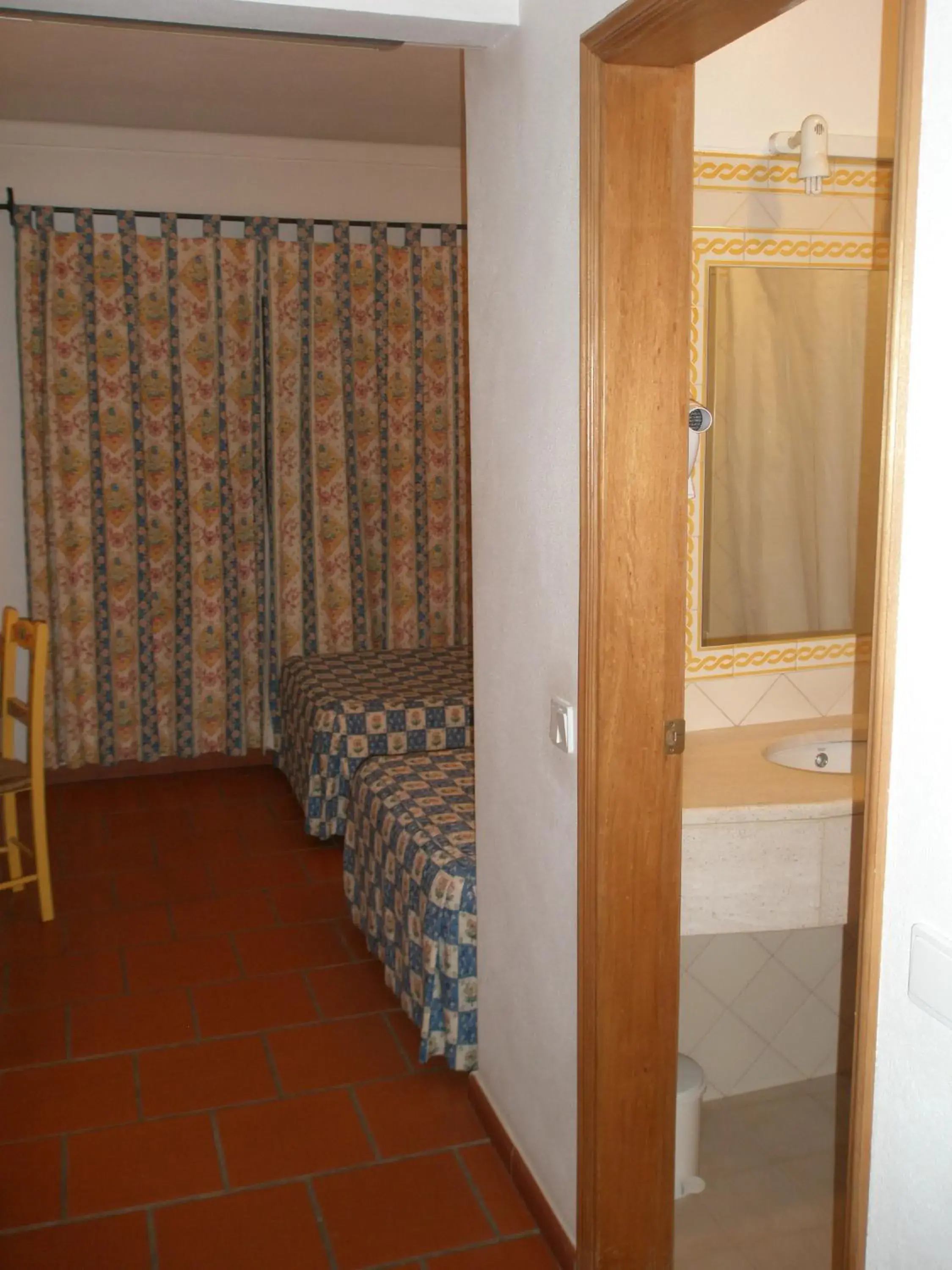 Twin Room - single occupancy in Hotel Passagem do Sol Twin Room - single occupancy in Hotel Passagem do Sol