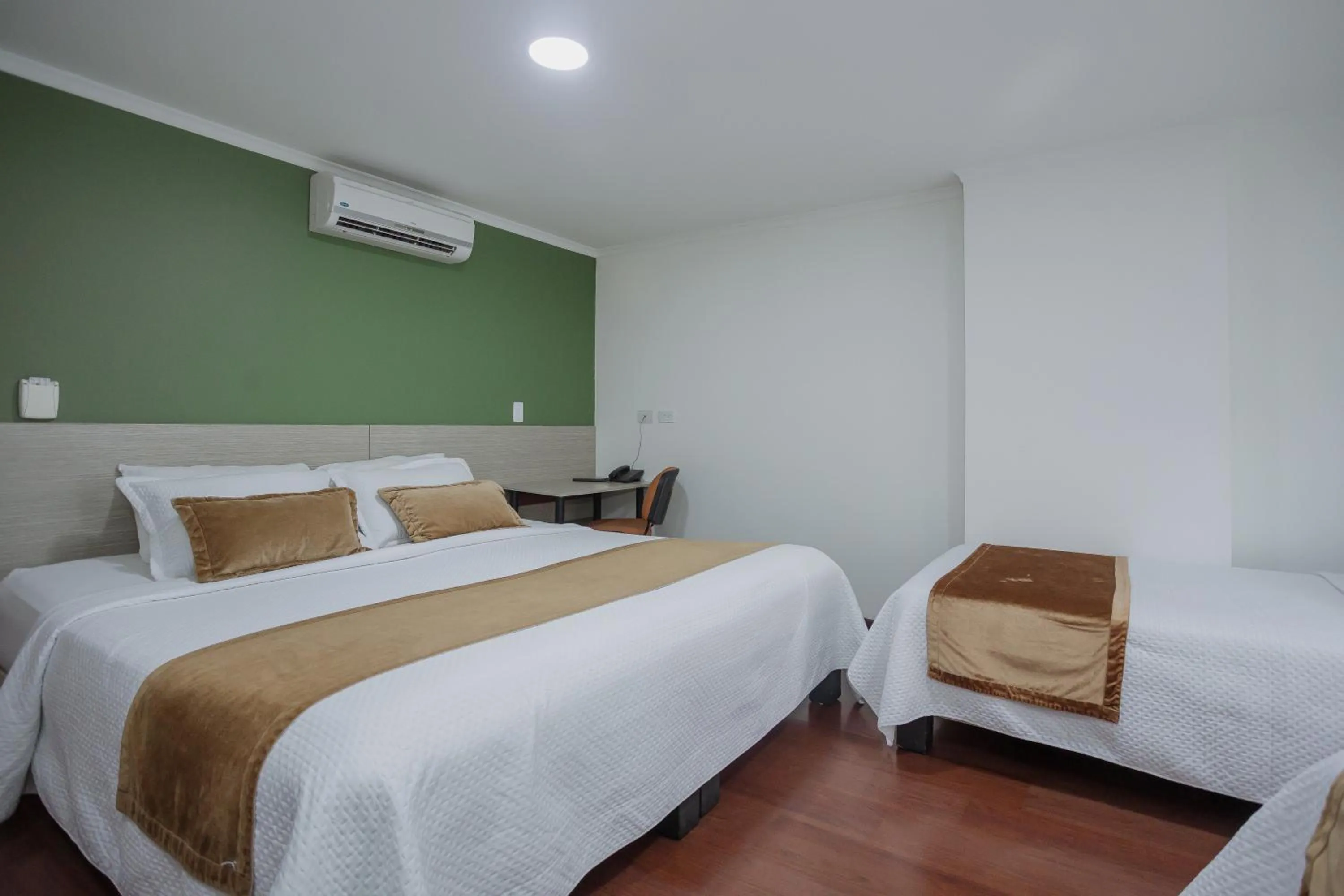 Photo of the whole room, Bed in Hotel Portón Sabaneta