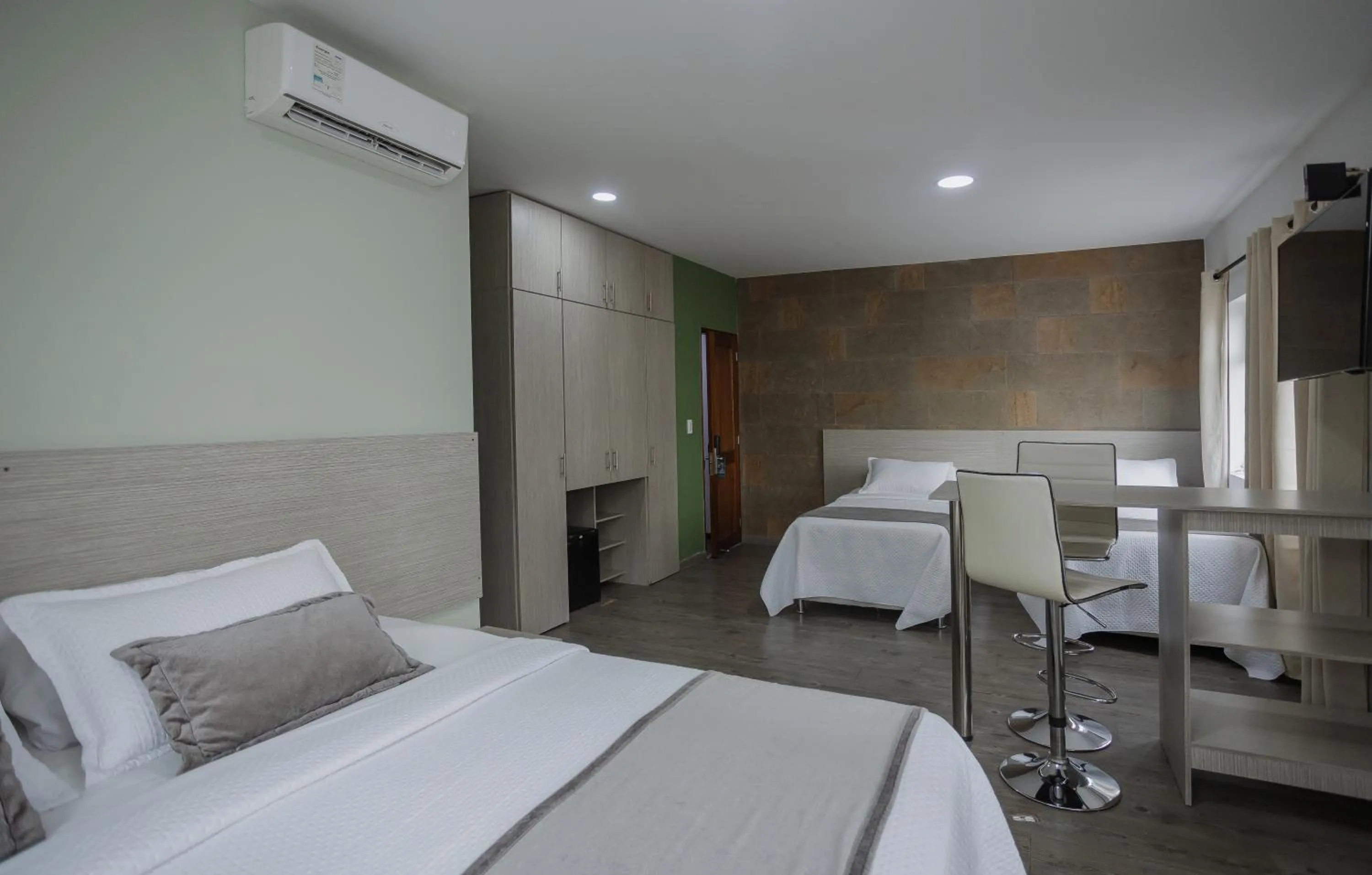 Seating area, Bed in Hotel Portón Sabaneta