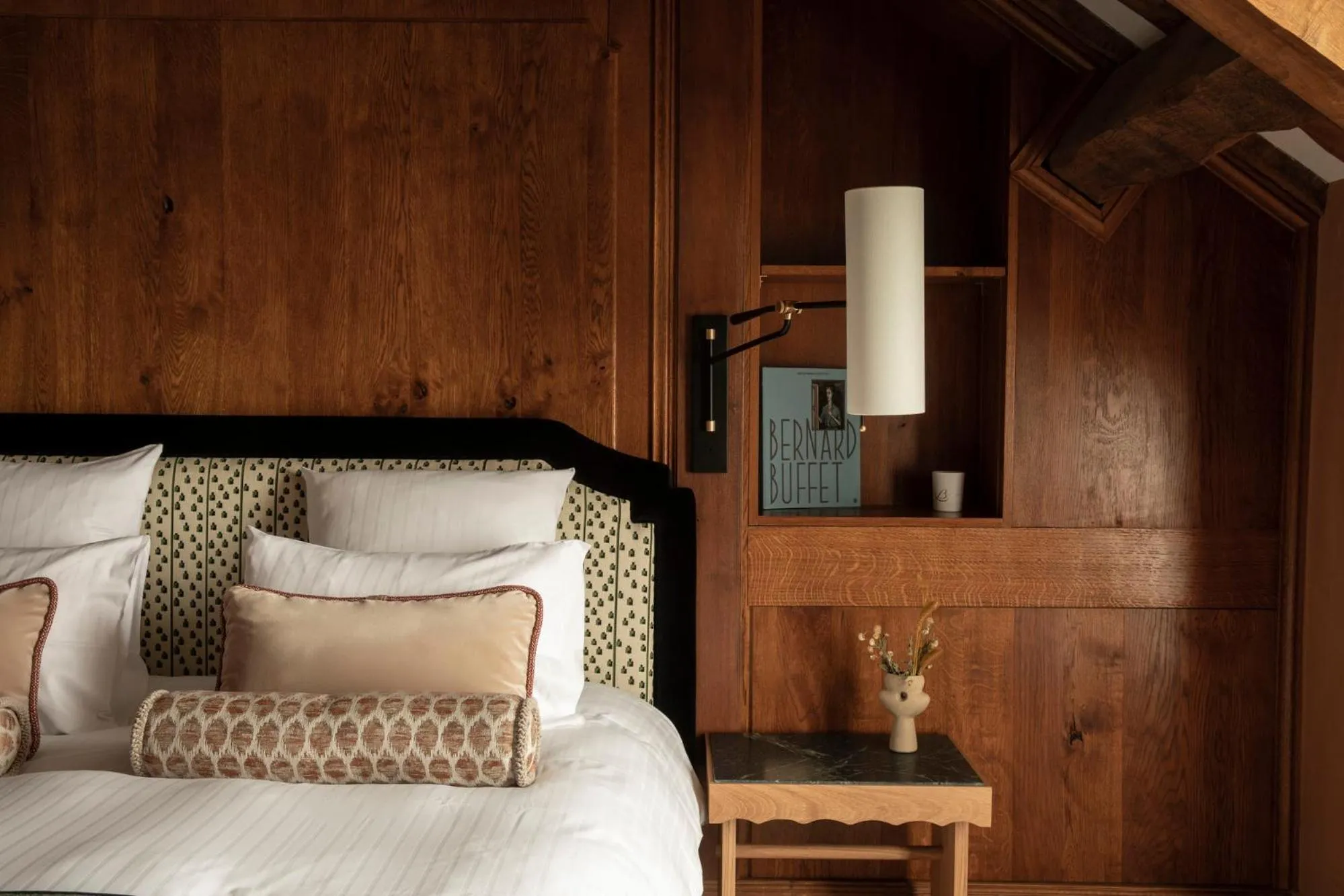 Bed in Relais Bernard Loiseau