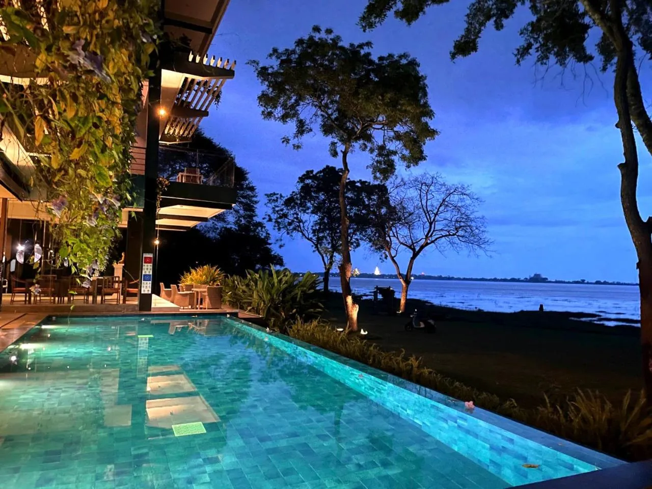 Lake view in The Lake Forest Hotel