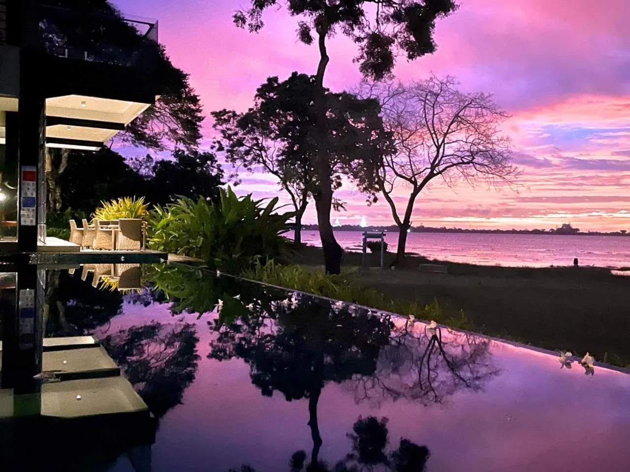 Natural landscape in The Lake Forest Hotel