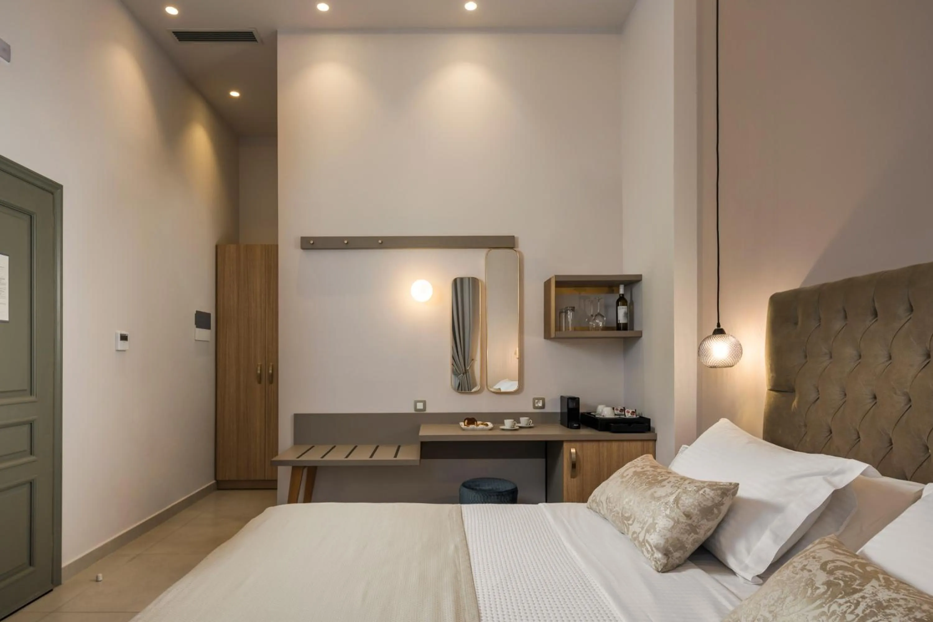 Bed in Plaza 1866 Superior City Rooms