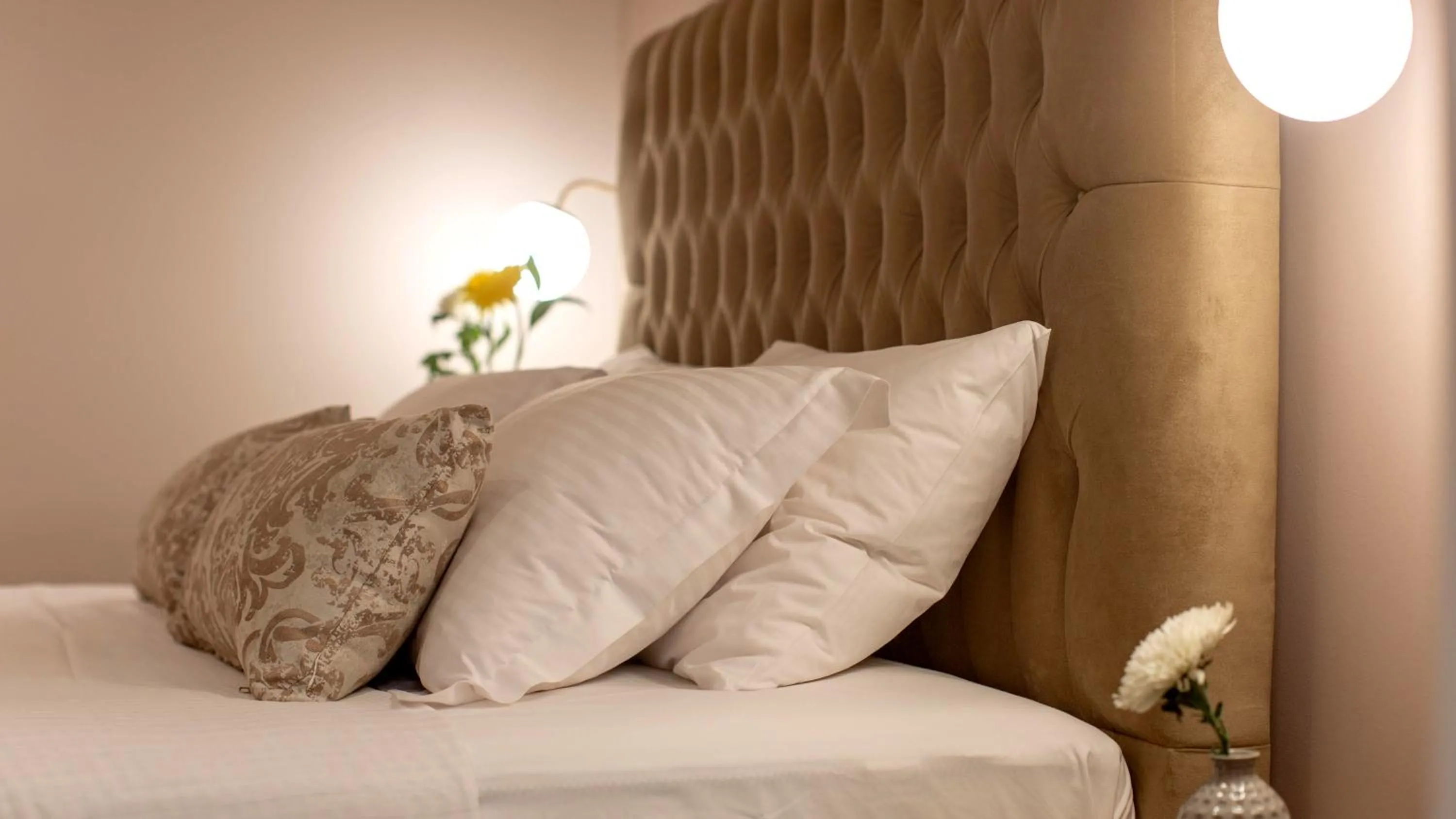 Bed in Plaza 1866 Superior City Rooms