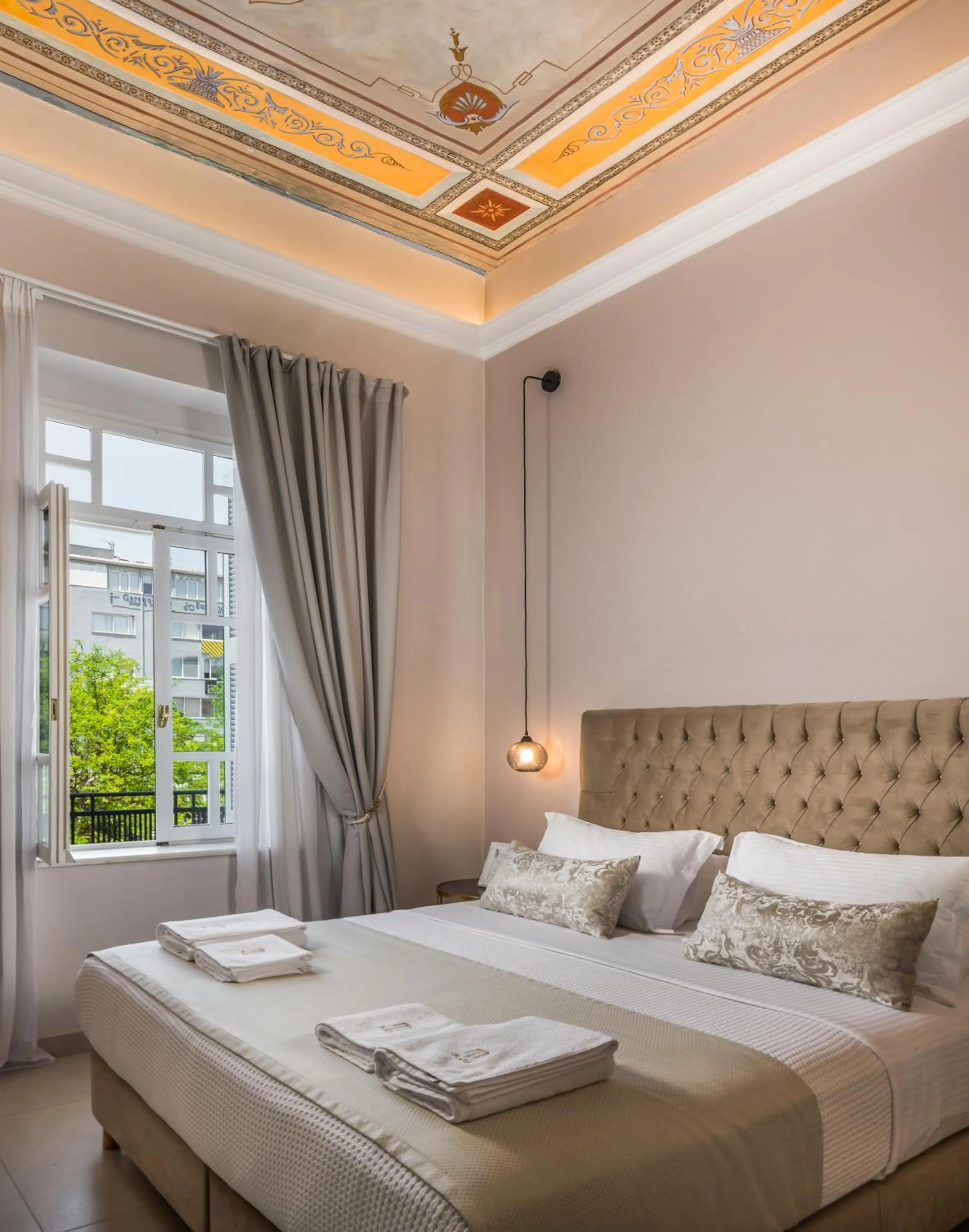 Bed in Plaza 1866 Superior City Rooms