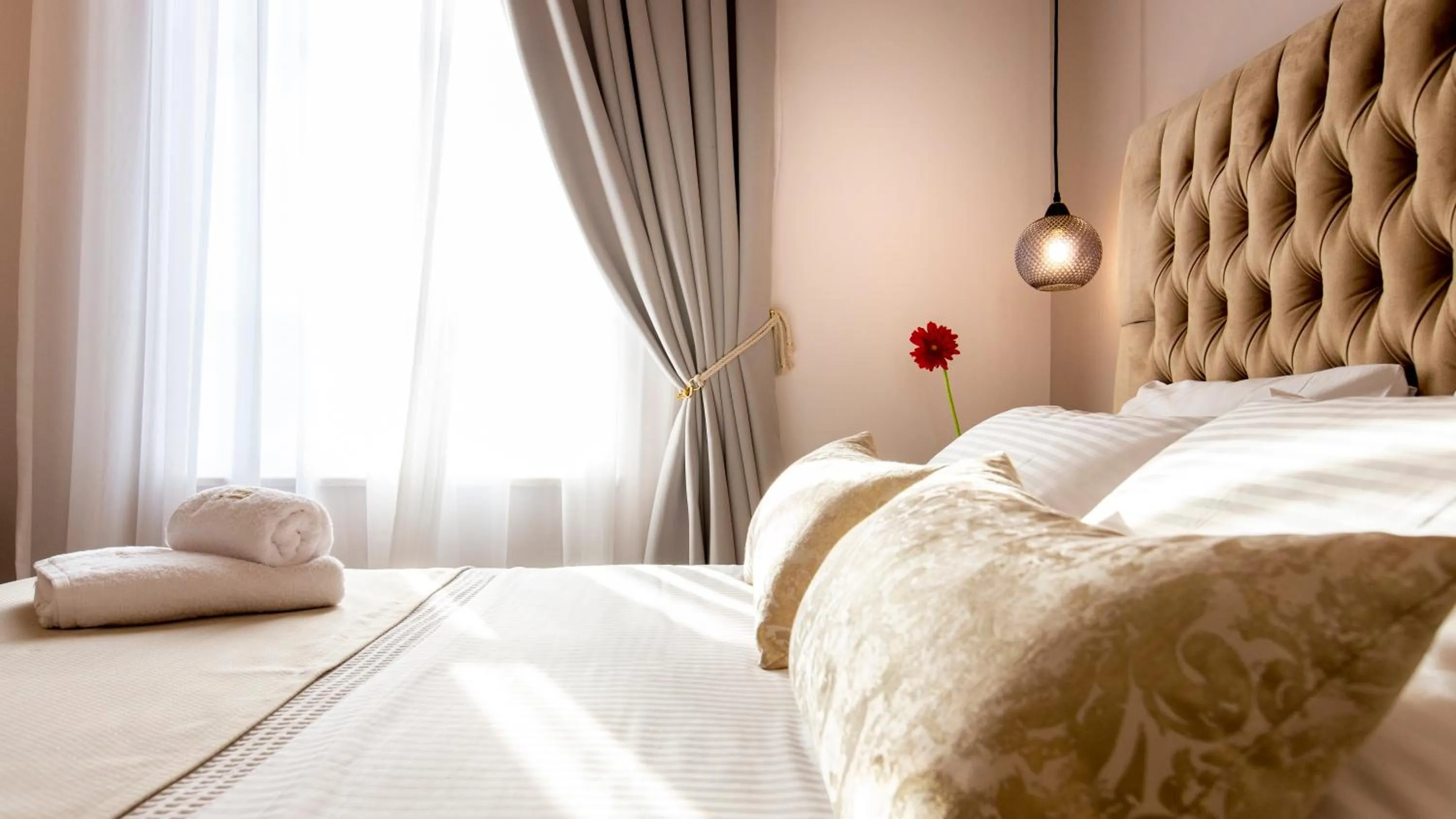 Bed in Plaza 1866 Superior City Rooms