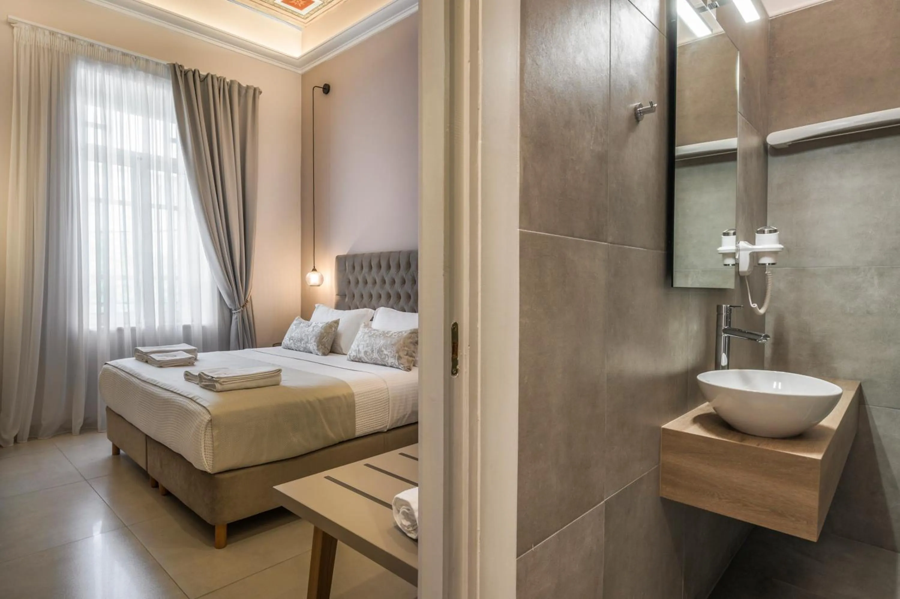 Bed in Plaza 1866 Superior City Rooms