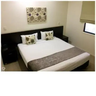 Queen Room in Injune Motor Inn Queen Room in Injune Motor Inn