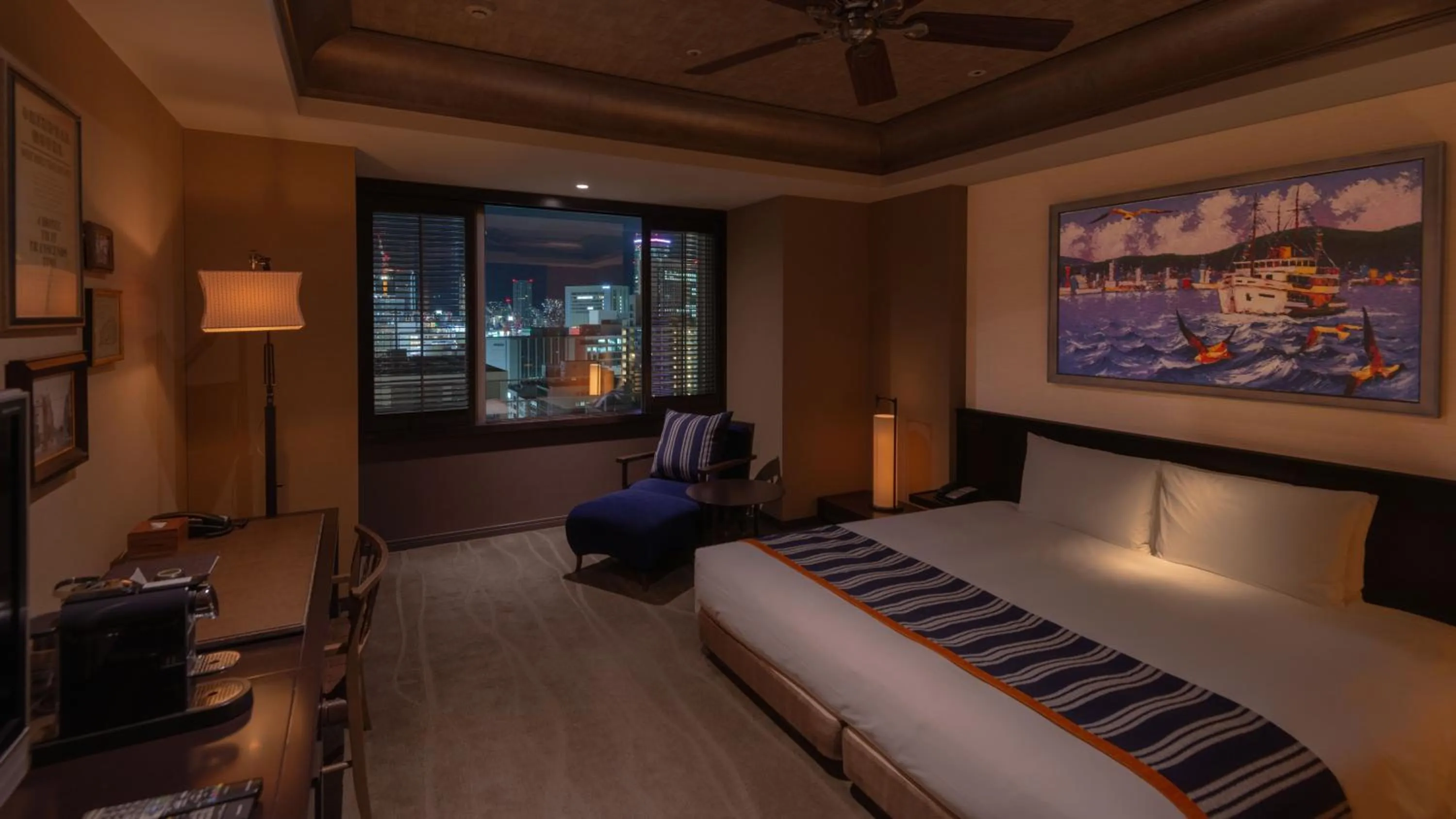 View (from property/room), Bed in Oriental Hotel