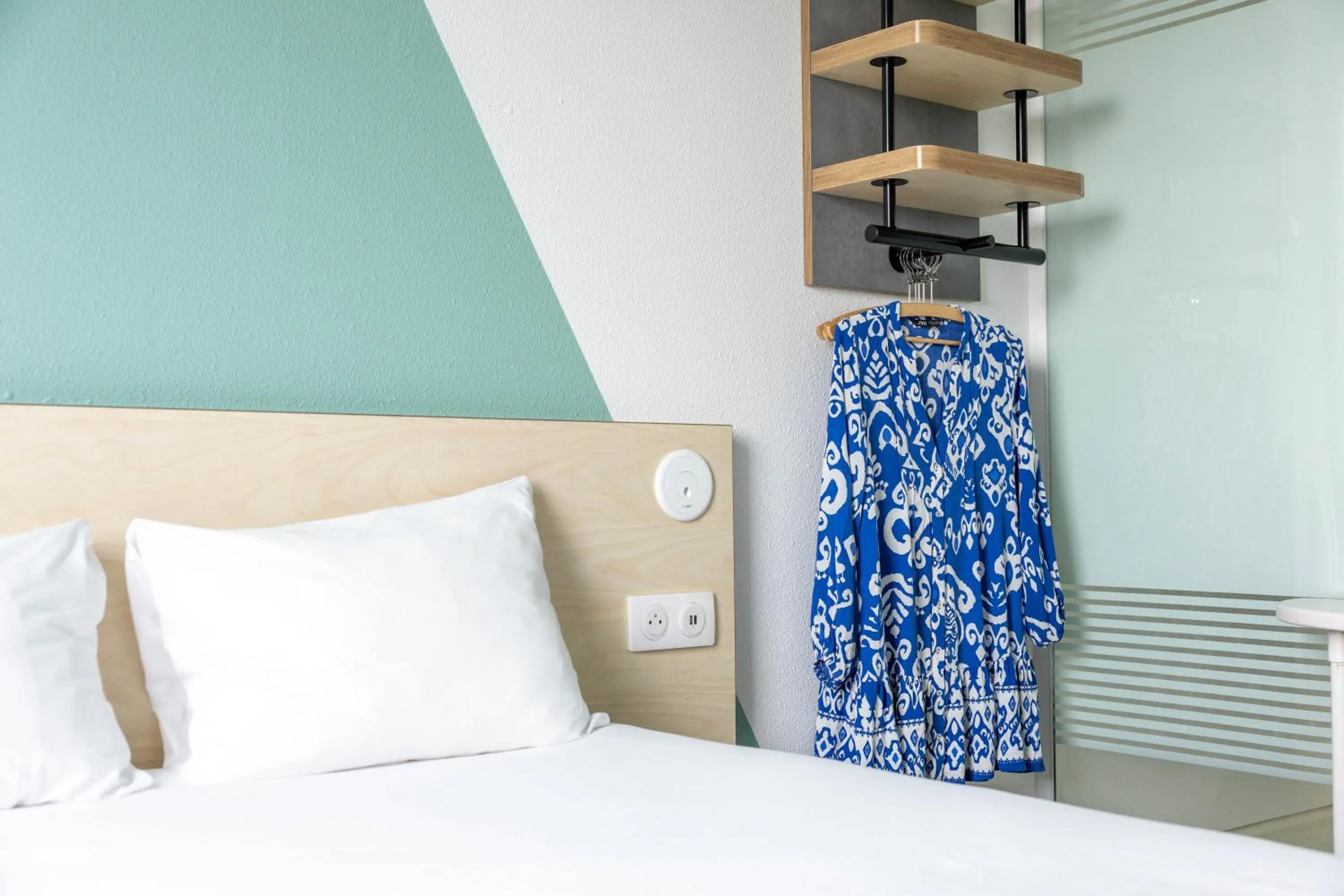 Bed in ibis budget Toulouse Aeroport