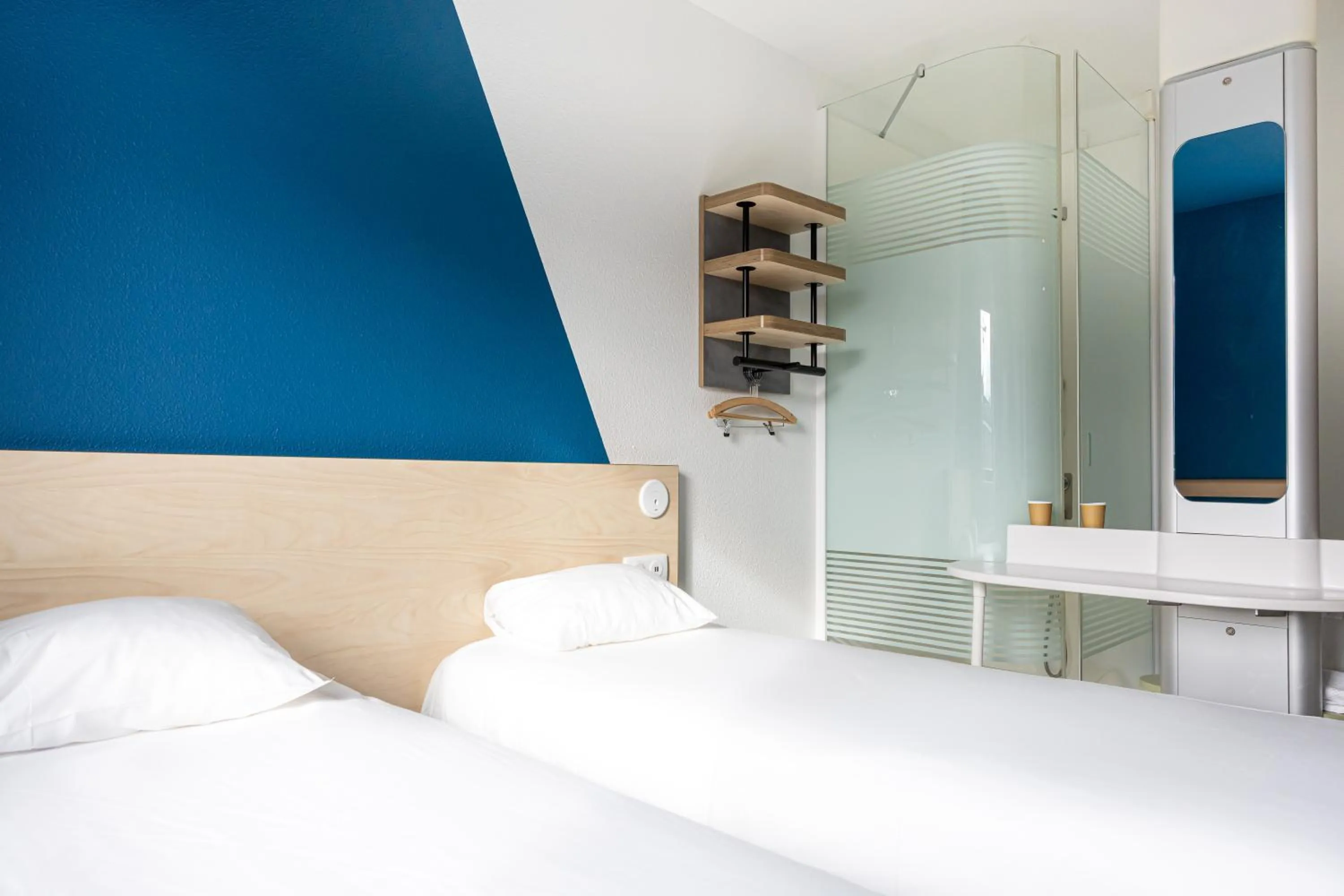 Bed in ibis budget Toulouse Aeroport