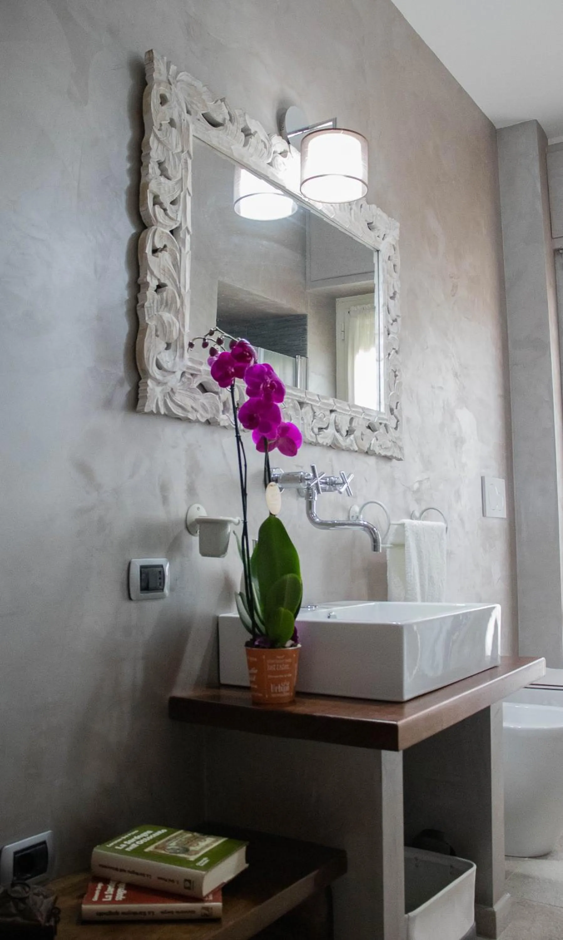 Shower in La Casa di Adele Cagliari B&B