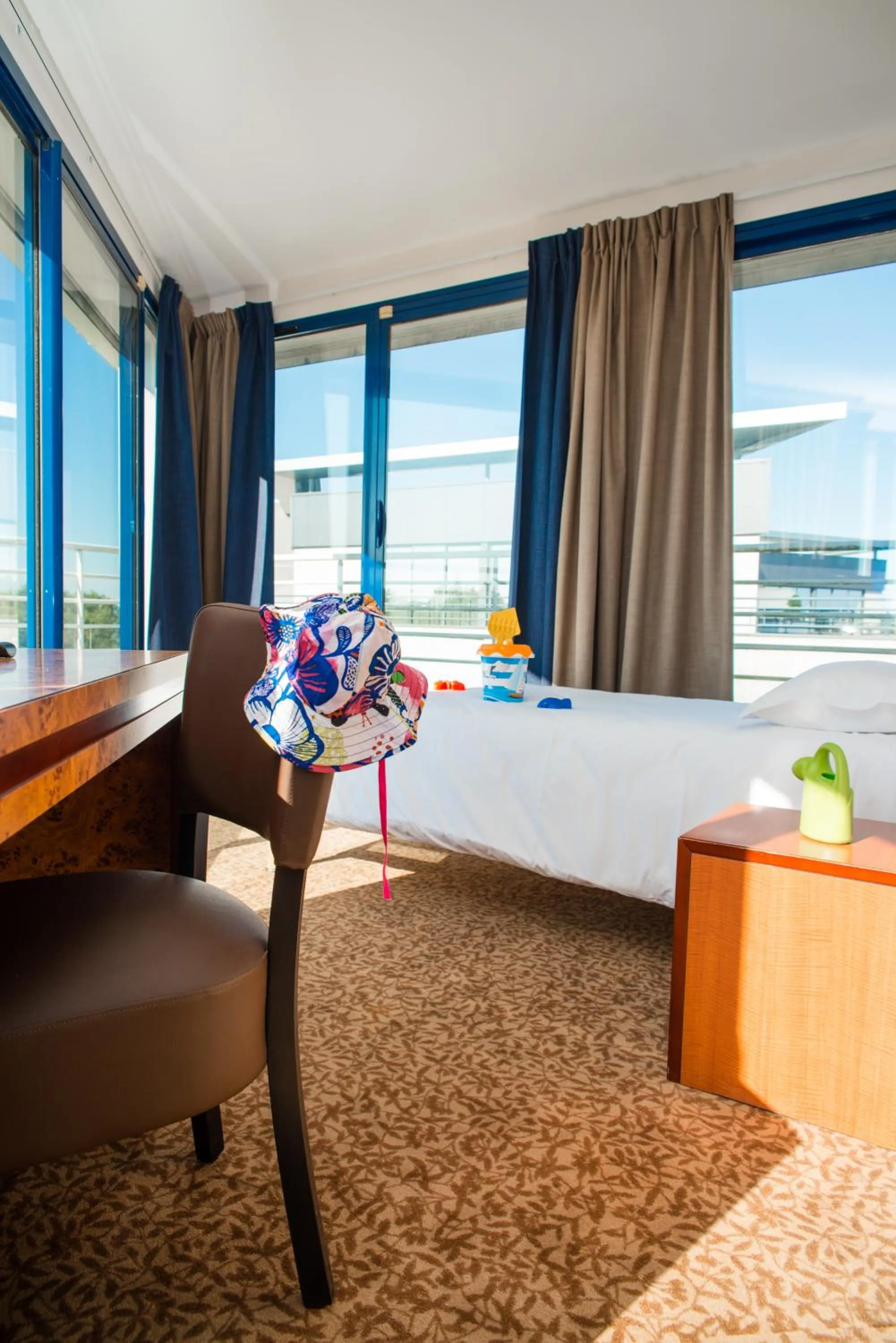 Bed in Brit Hotel Saint Malo – Le Transat