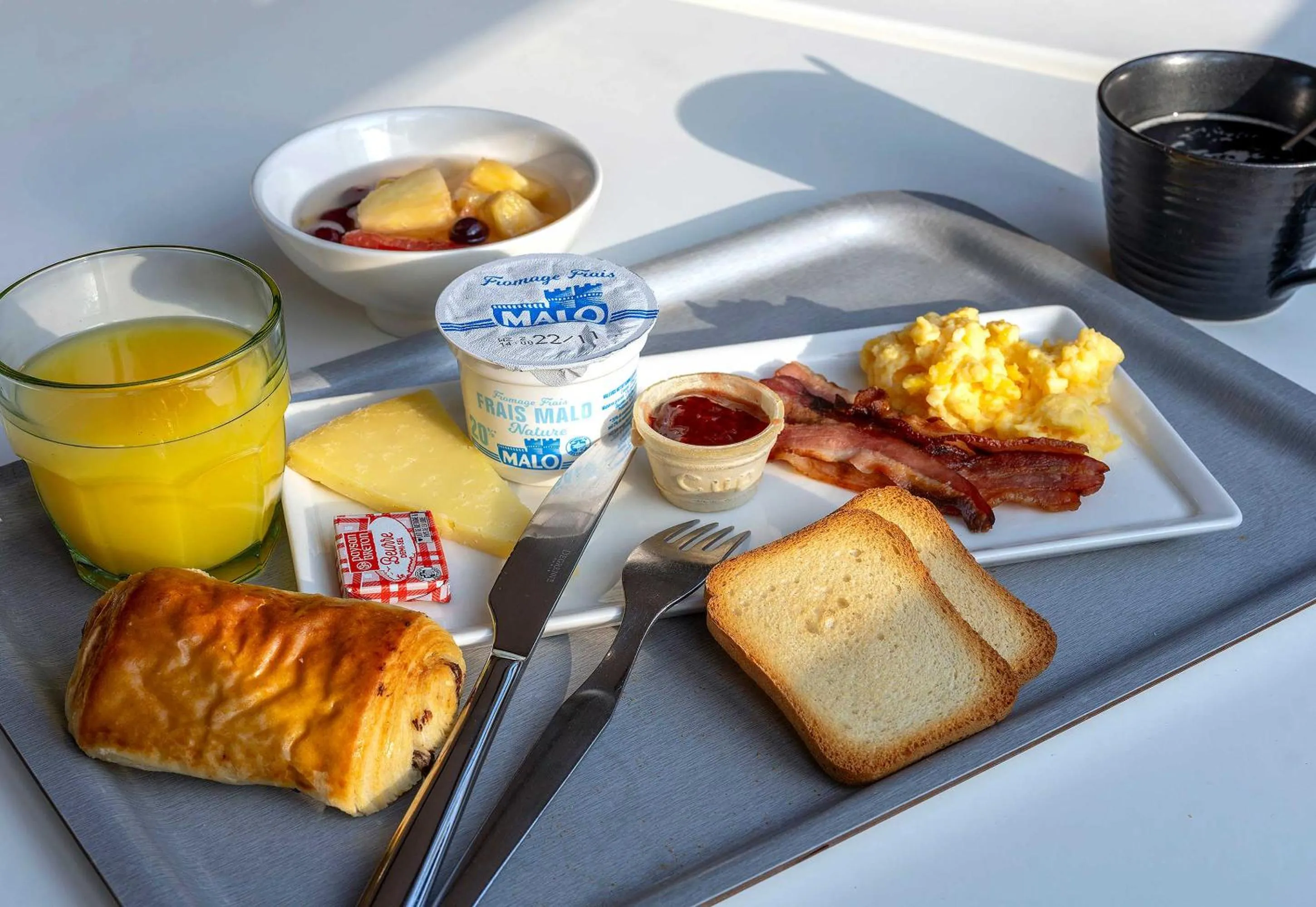 Breakfast in B&B HOTEL Niort Sud Venise Verte