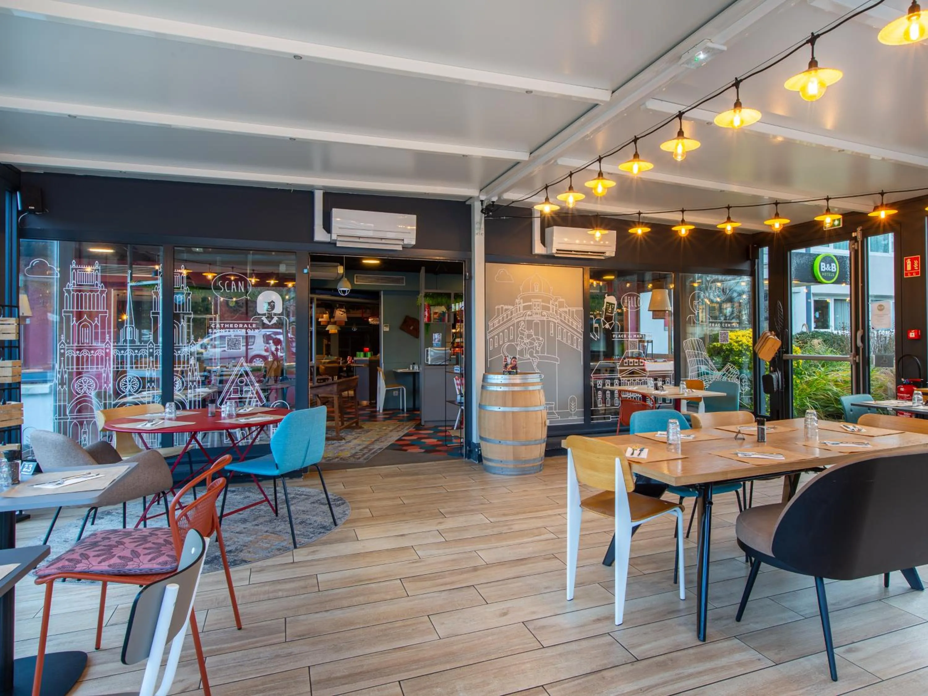 Restaurant/places to eat in B&B HOTEL Orléans Nord Saran