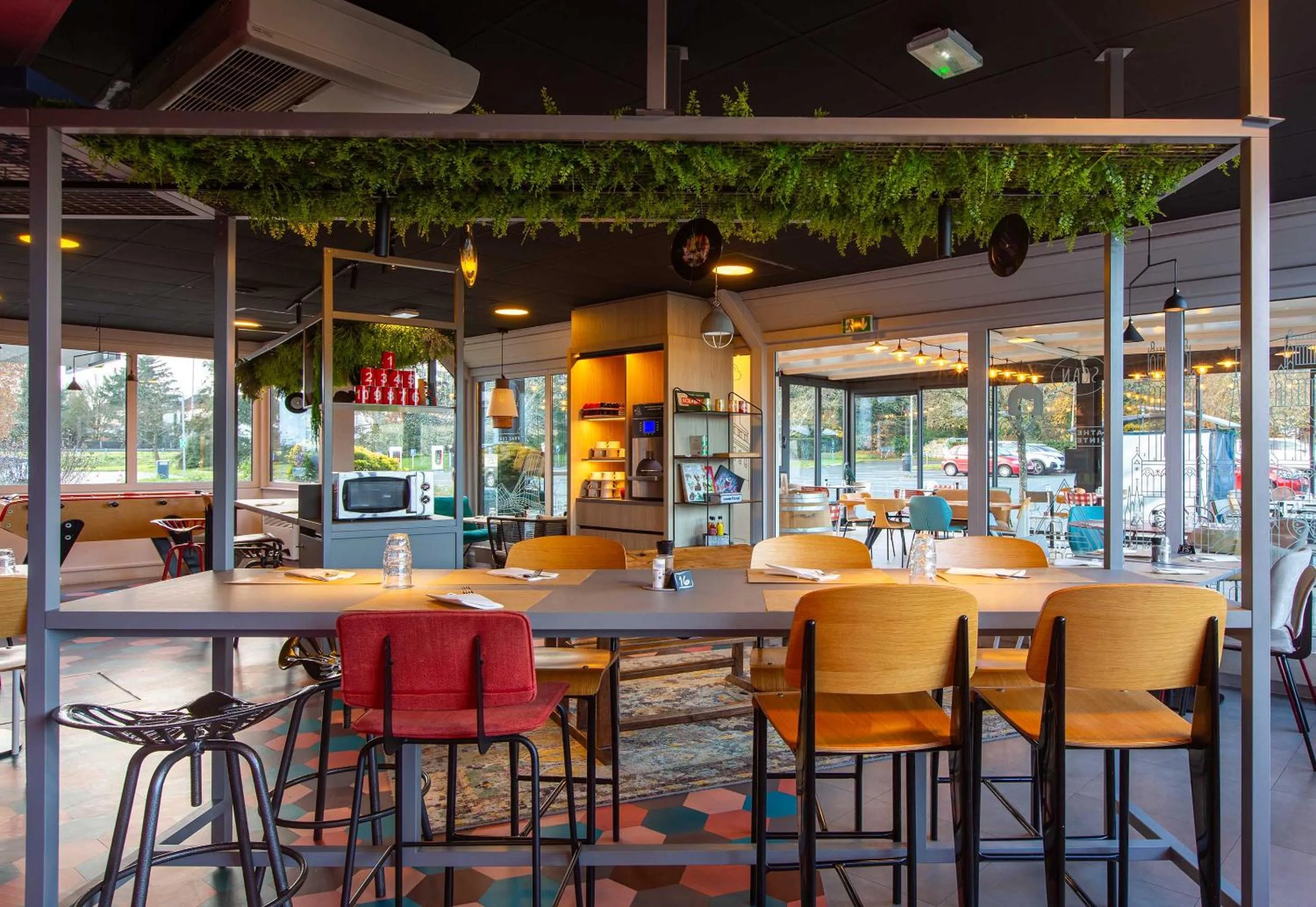 Restaurant/places to eat in B&B HOTEL Orléans Nord Saran