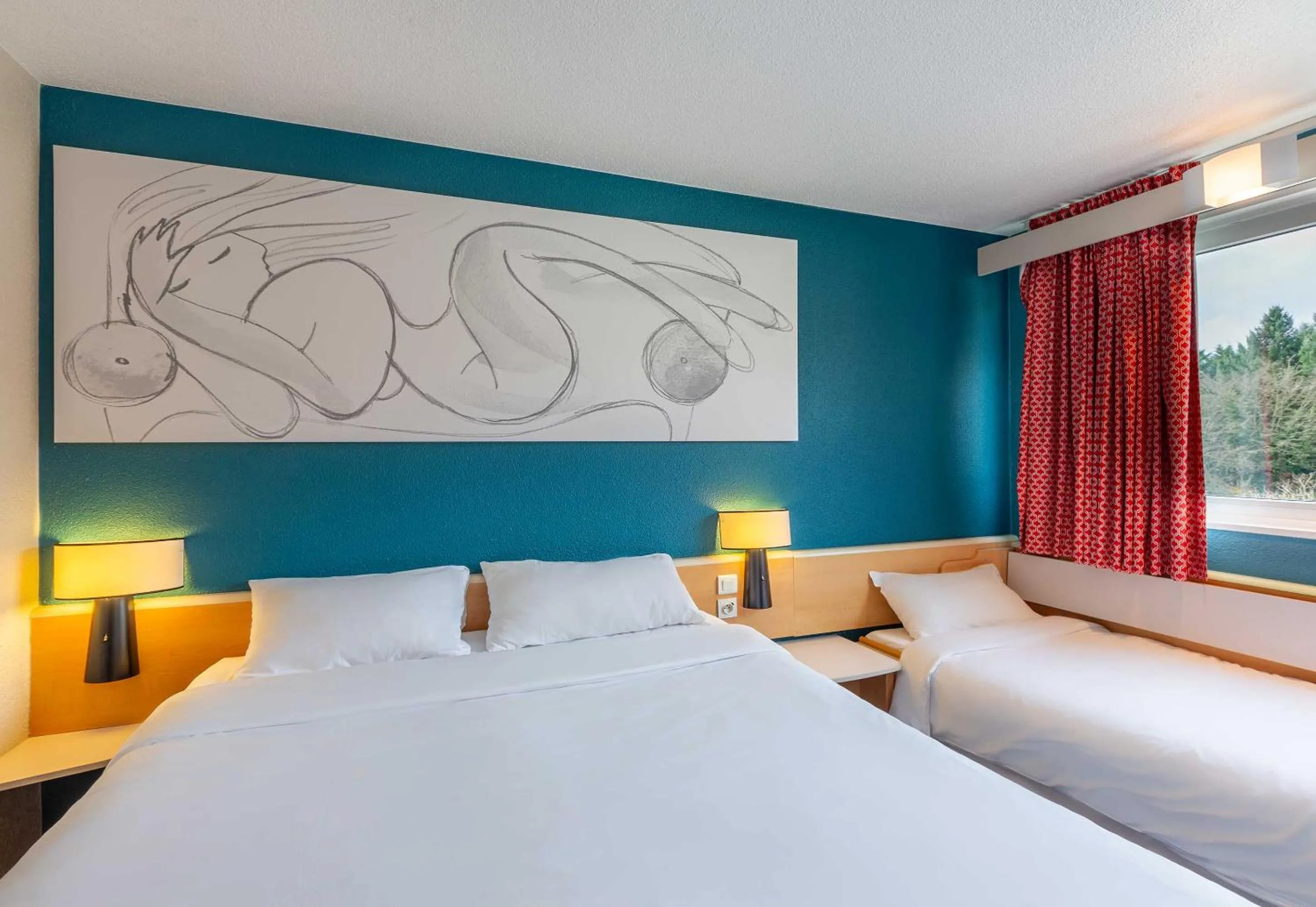 Bedroom, Bed in B&B HOTEL Orléans Nord Saran