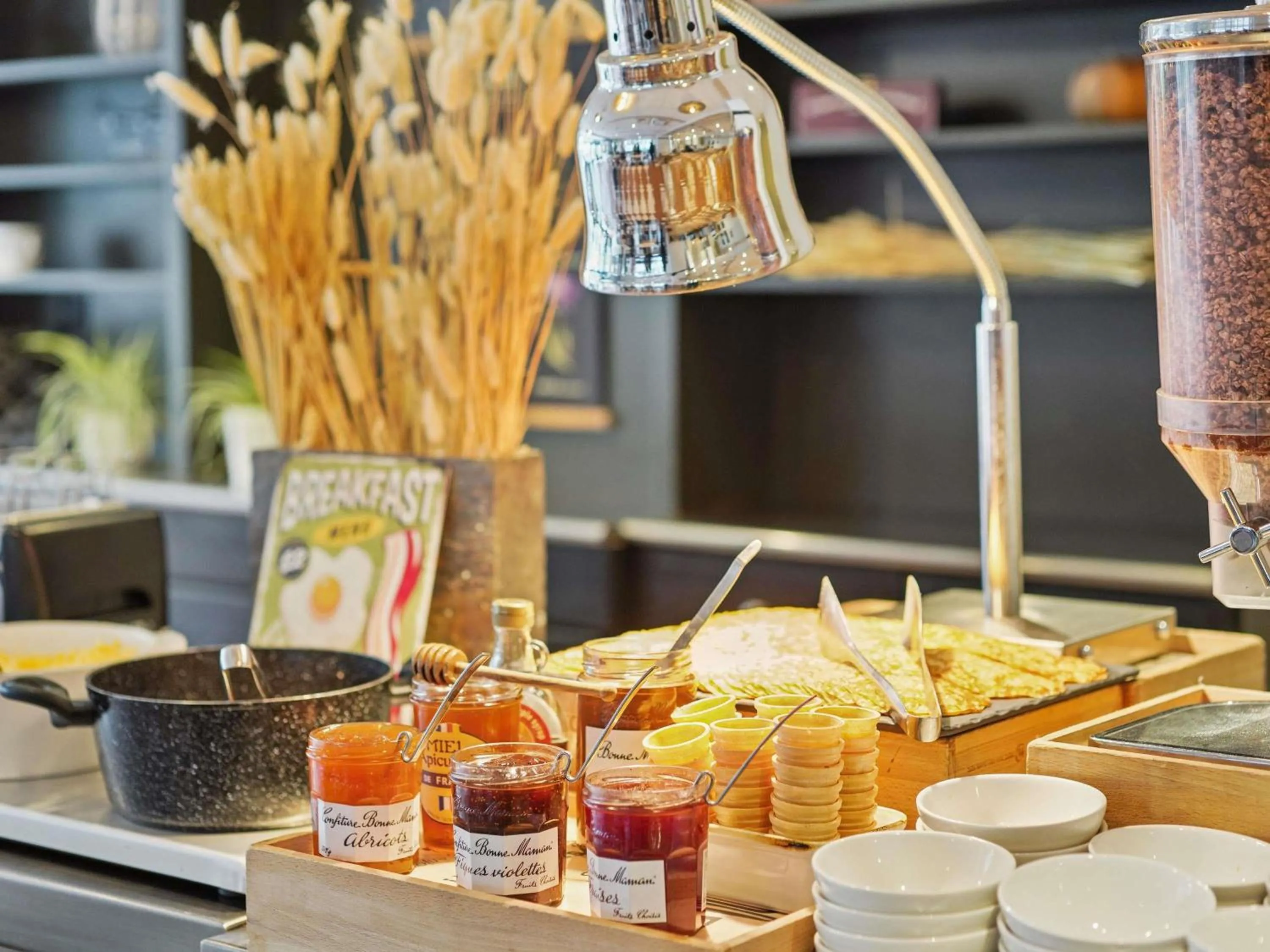 Breakfast in ibis Paris Porte D'Orleans