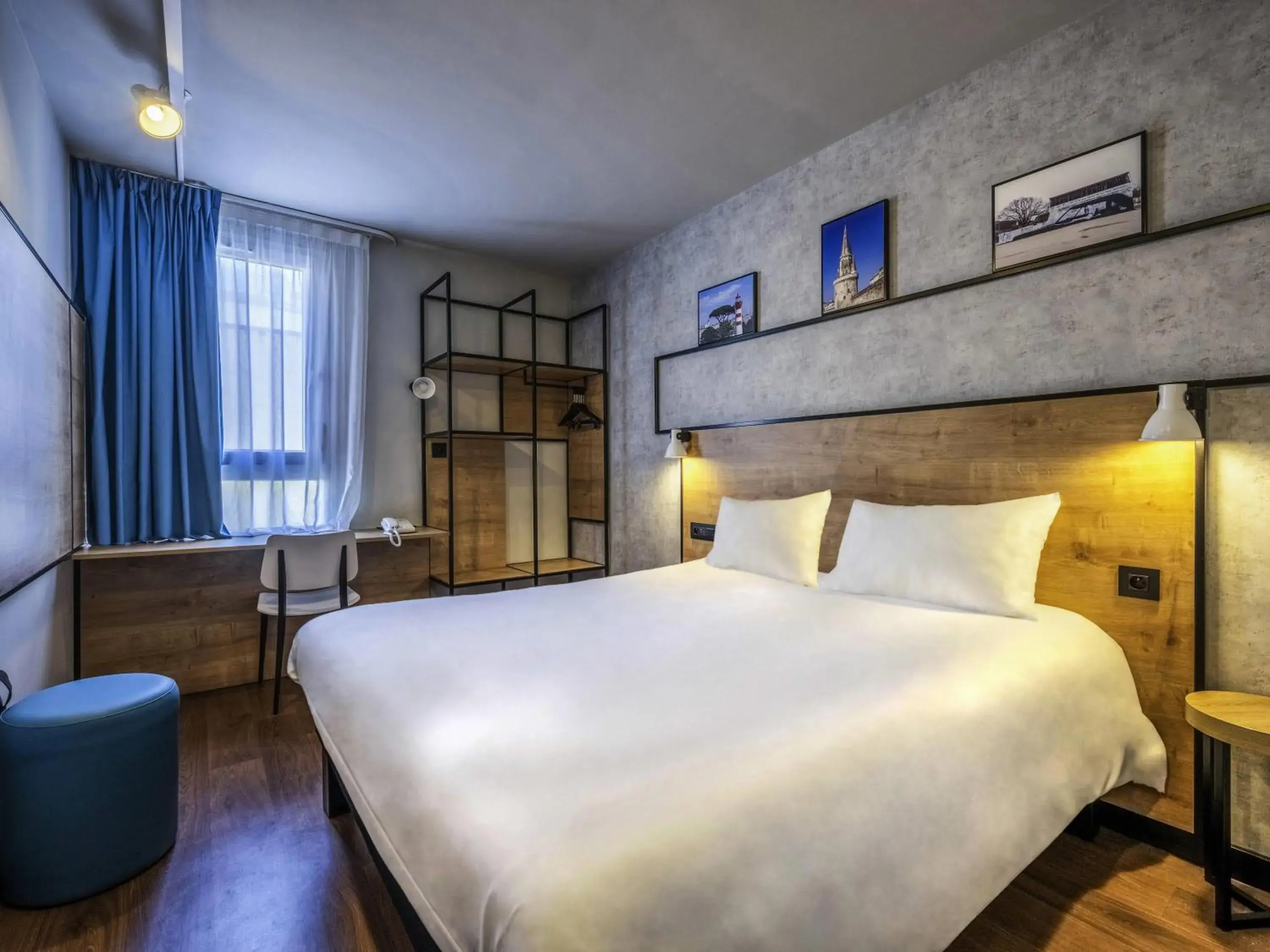 Standard Double Room in IBIS La Rochelle Vieux Port Centre Standard Double Room in IBIS La Rochelle Vieux Port Centre