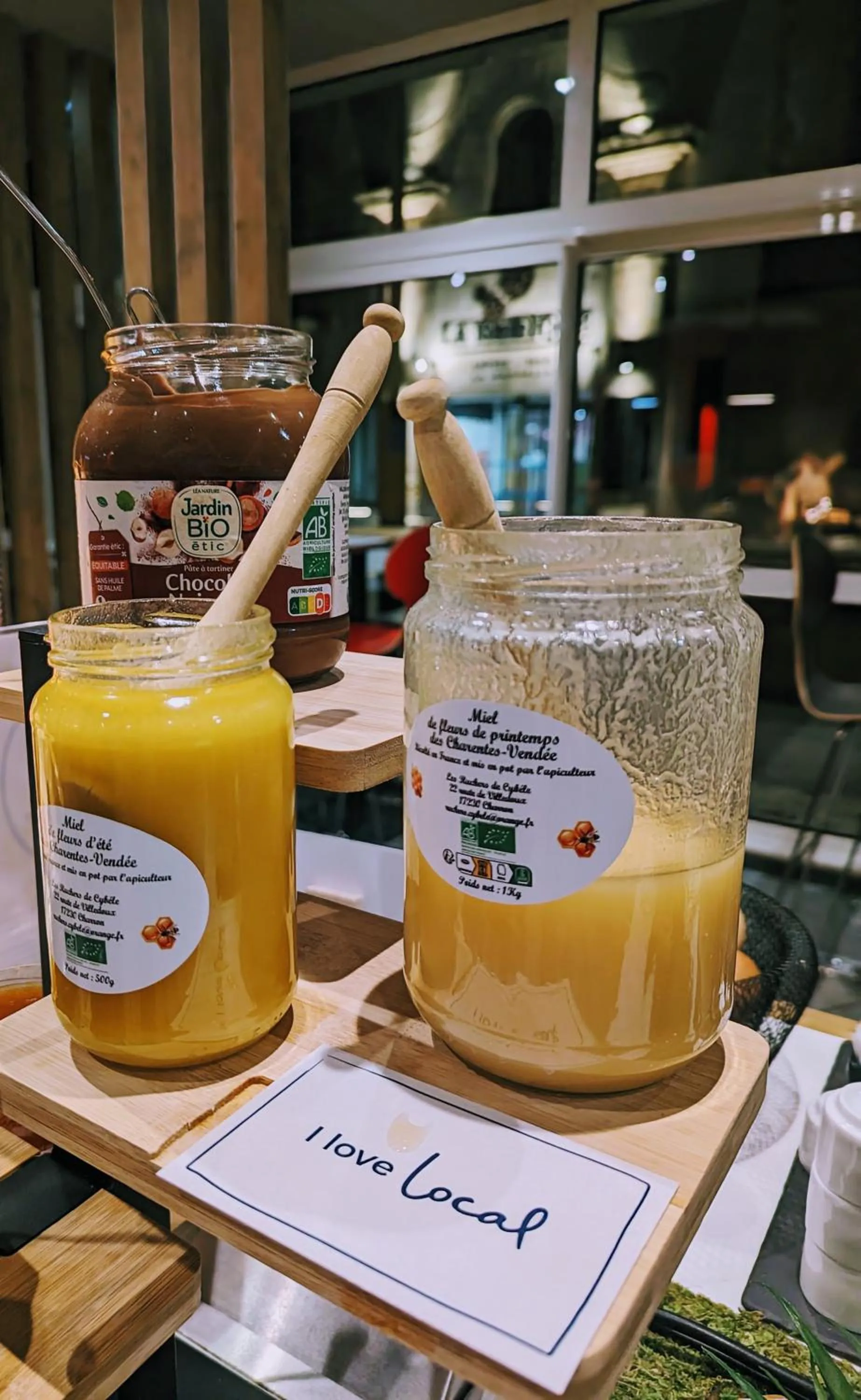 Buffet breakfast in IBIS La Rochelle Vieux Port Centre