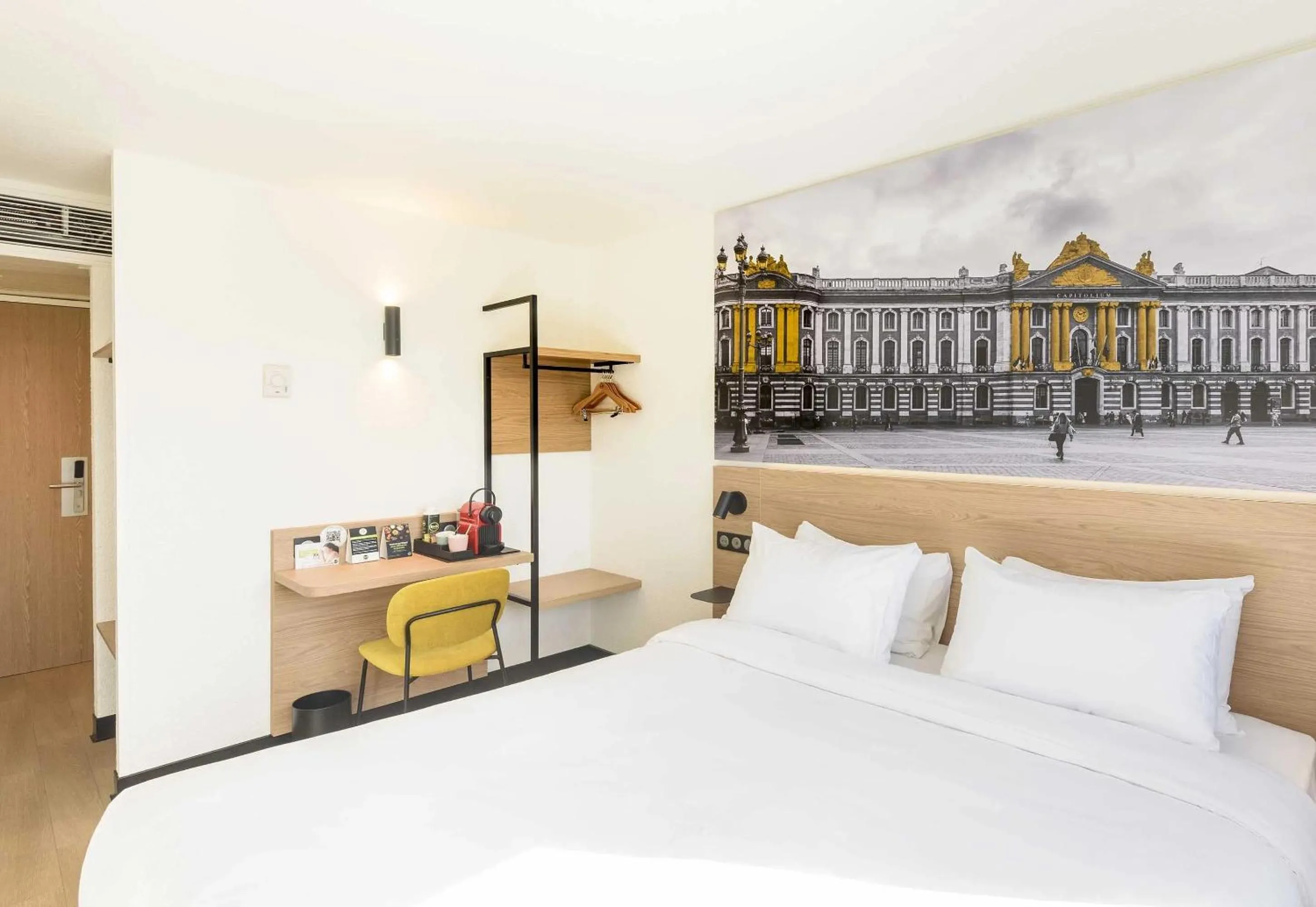 Bedroom, Bed in B&B HOTEL Toulouse Université 3 étoiles