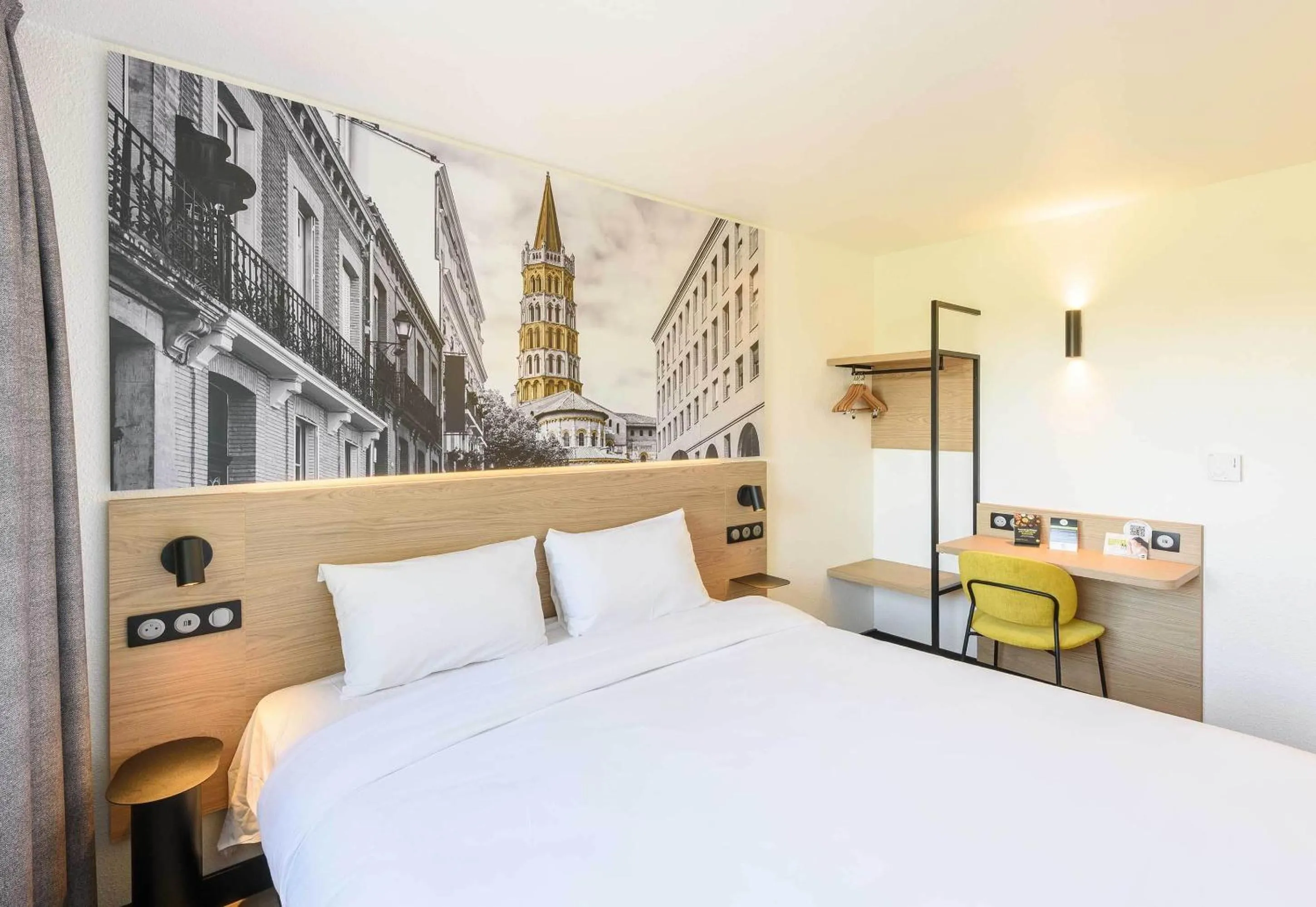 Bedroom, Bed in B&B HOTEL Toulouse Université 3 étoiles