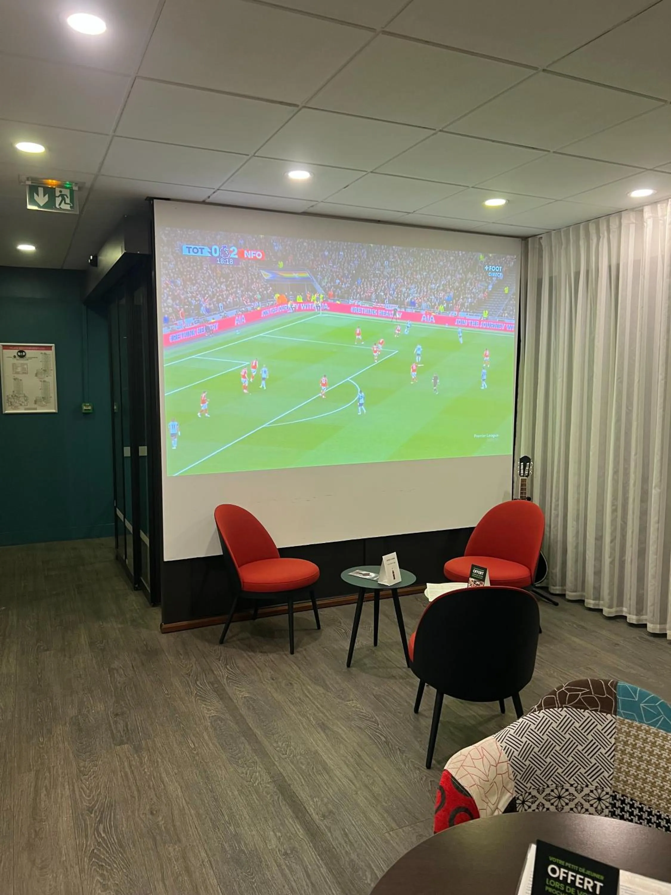 Communal lounge/ TV room in B&B HOTEL Toulouse Université 3 étoiles