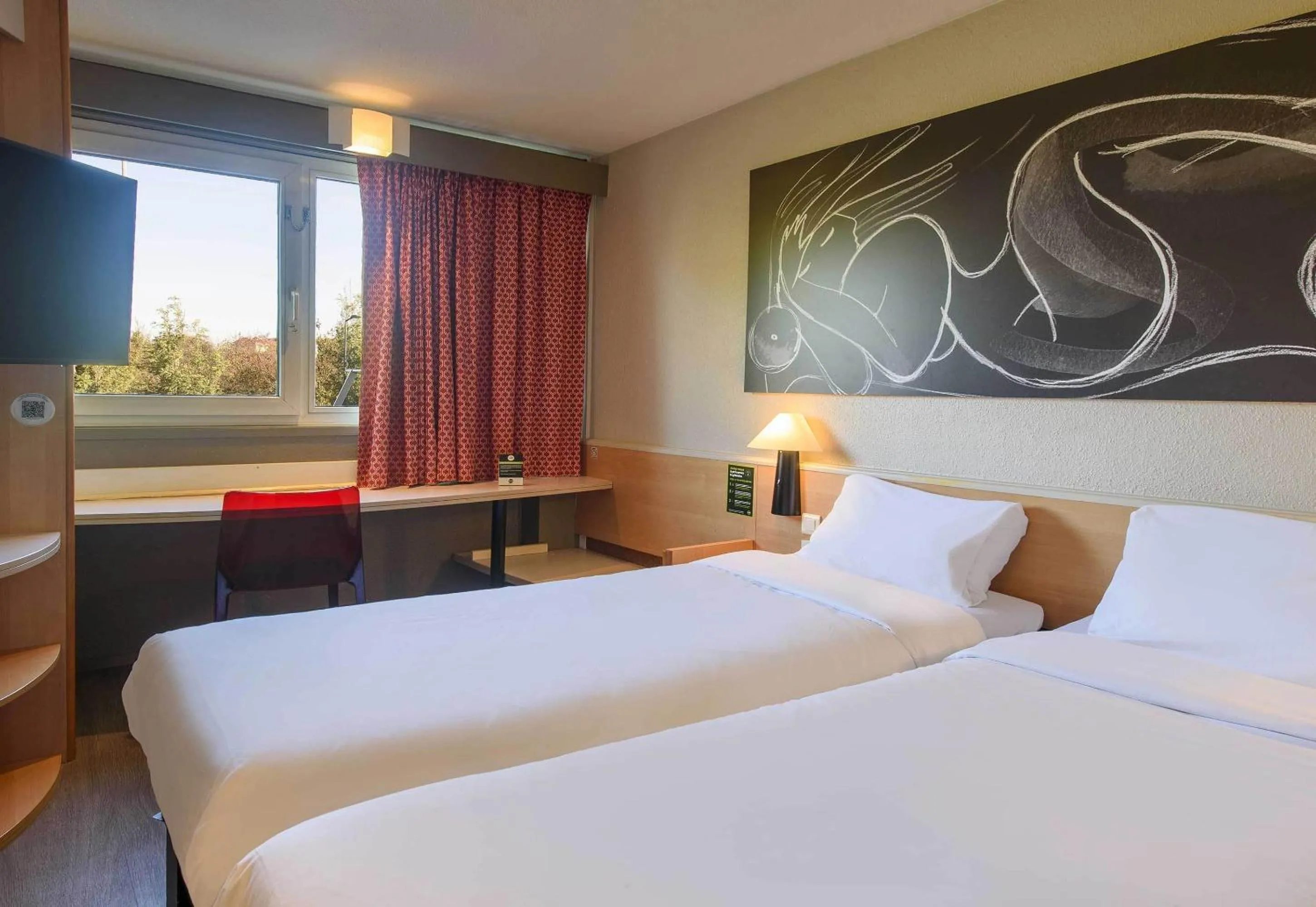 Bedroom, Bed in B&B HOTEL Toulouse Université 3 étoiles