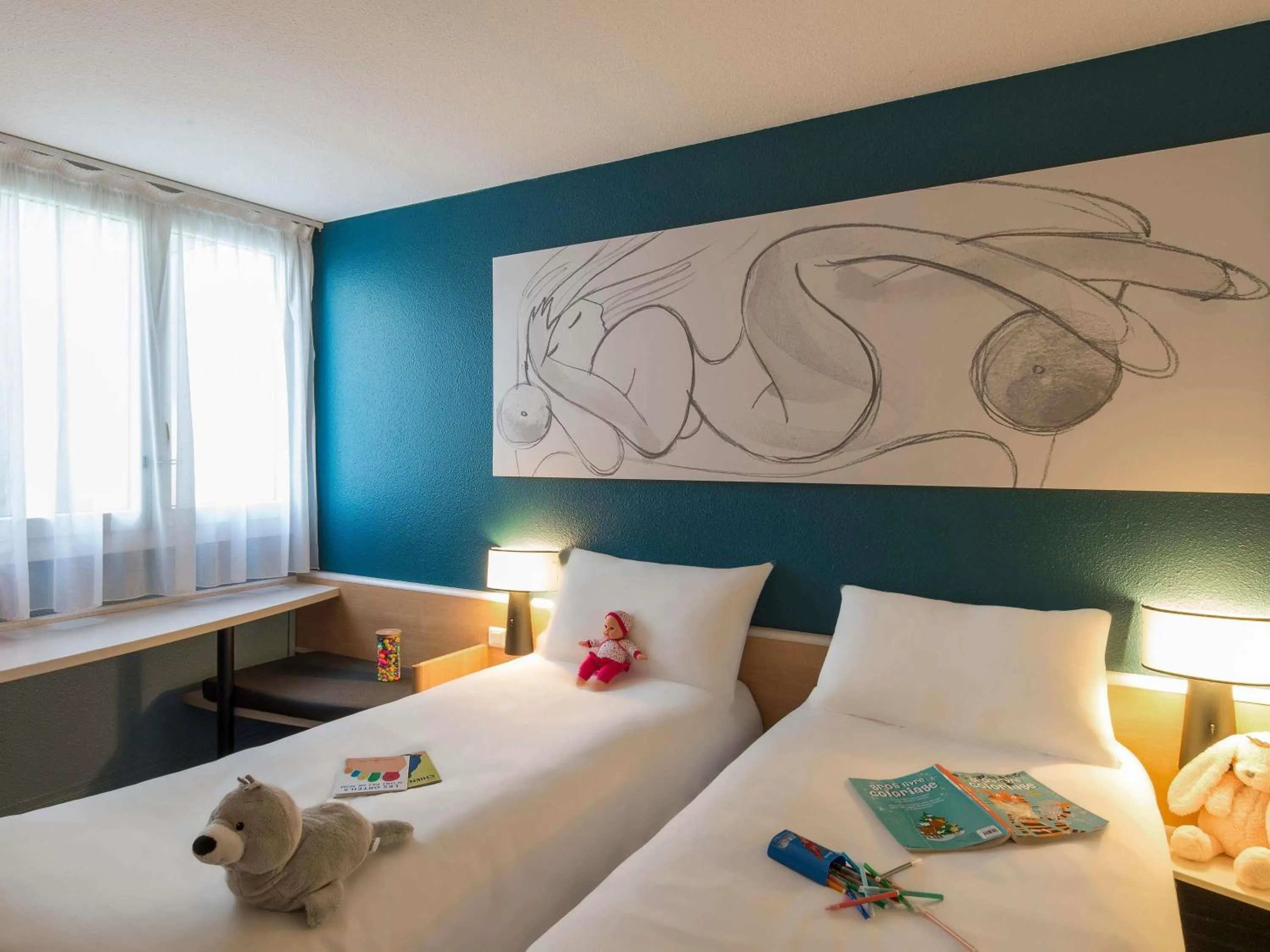 Bedroom, Bed in ibis Tours Nord