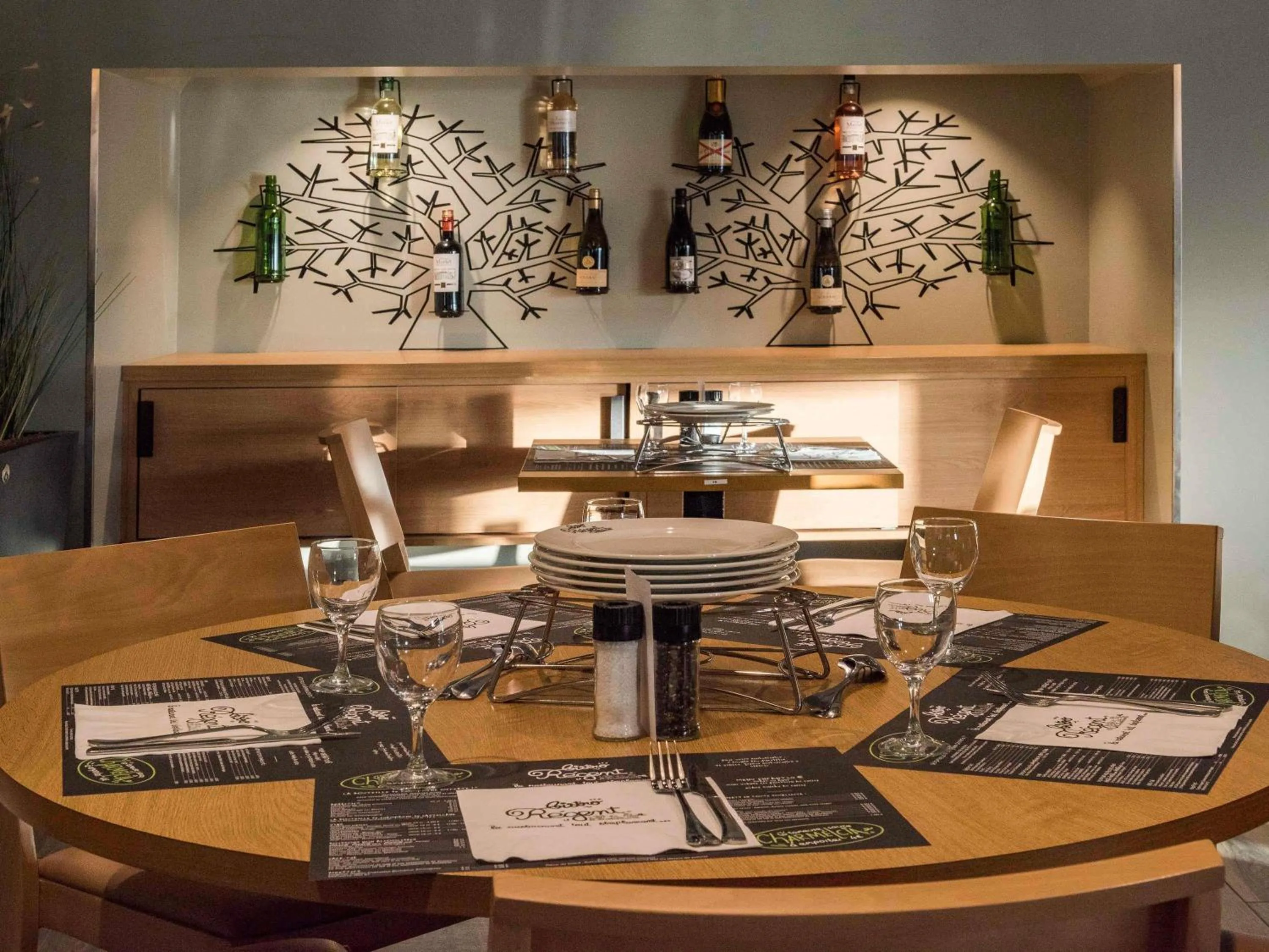 Restaurant/places to eat in ibis Tours Nord