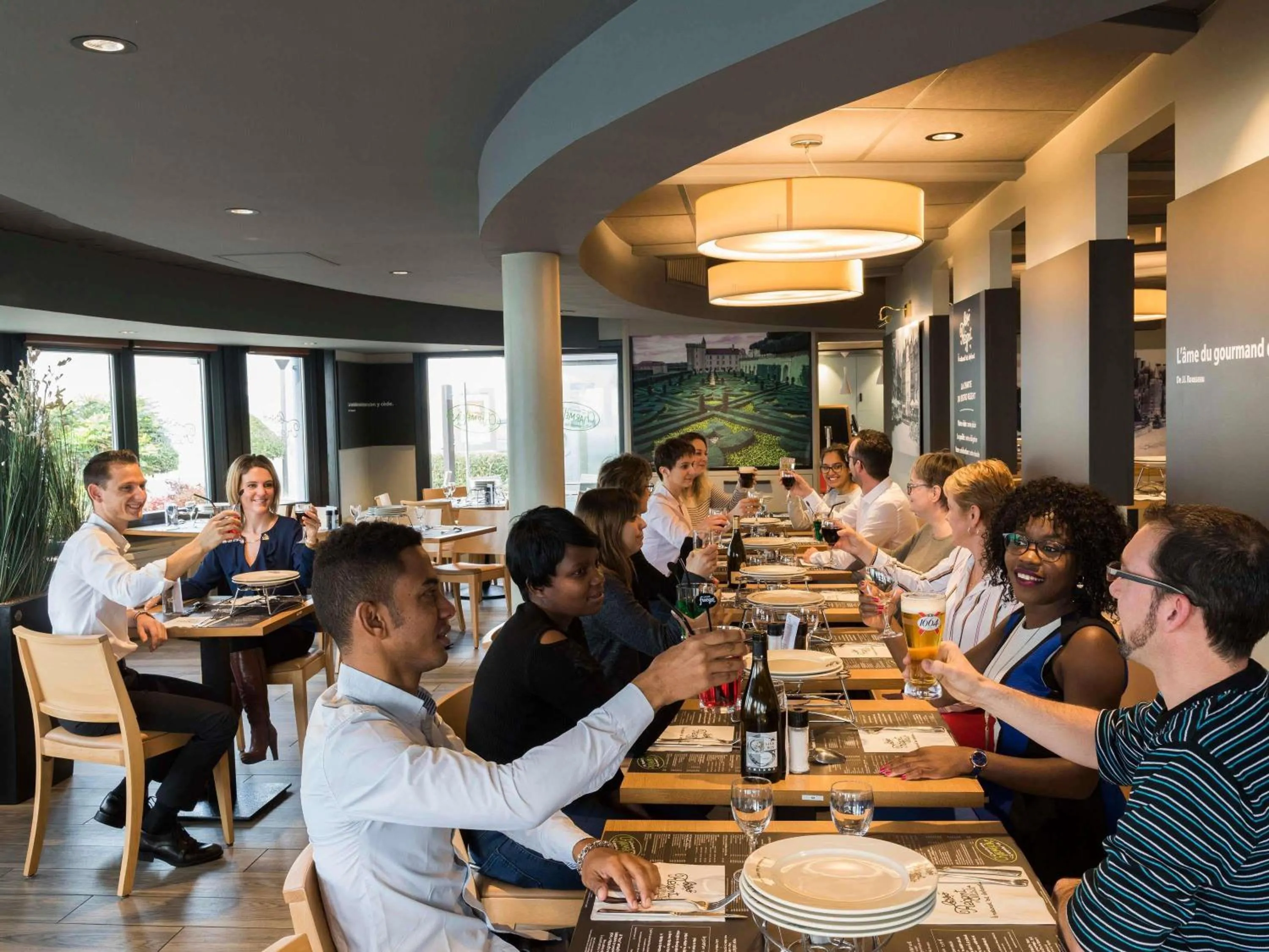 Restaurant/places to eat in ibis Tours Nord