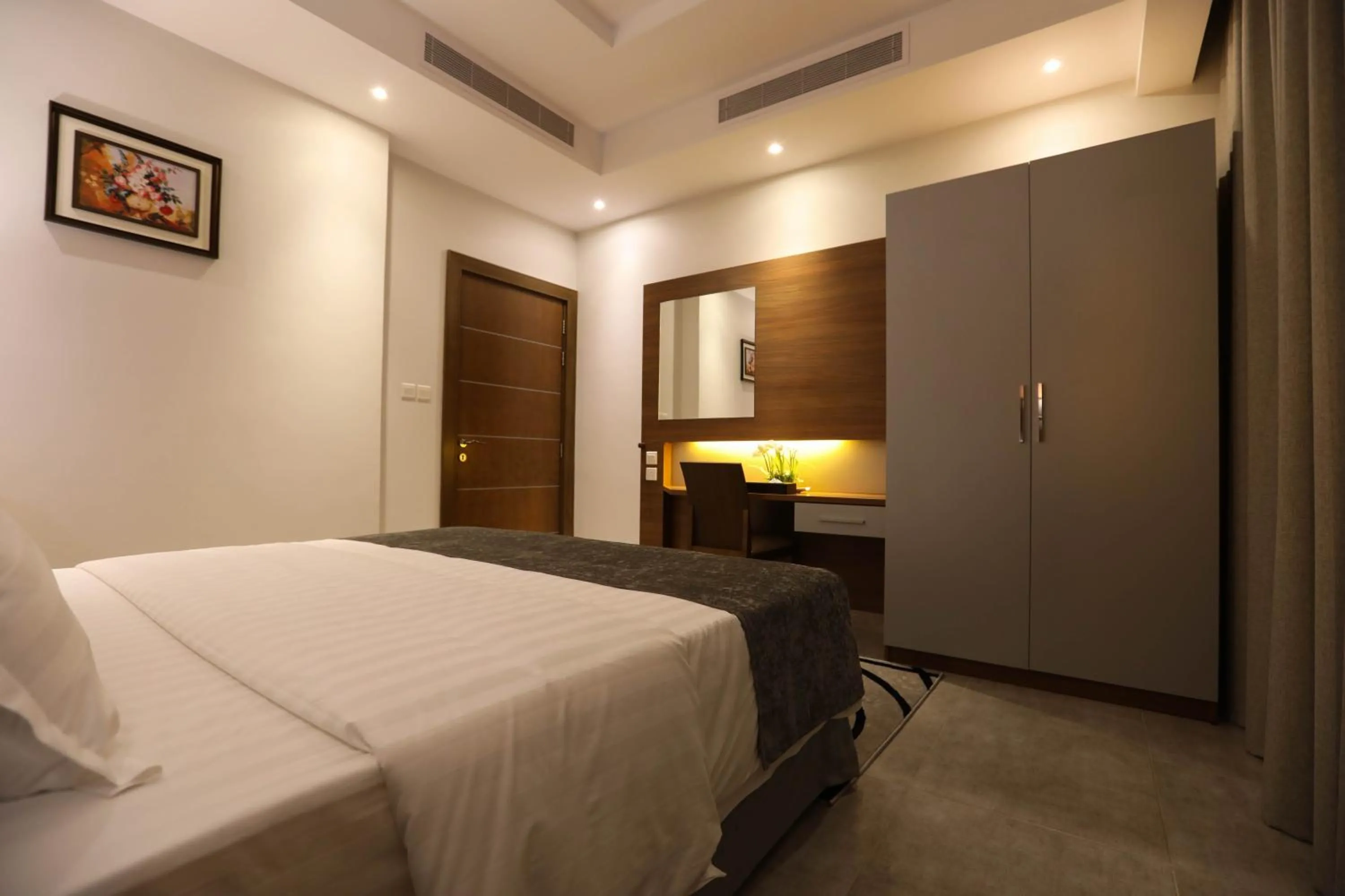 Bedroom, Bed in Diamond Tower Hotel